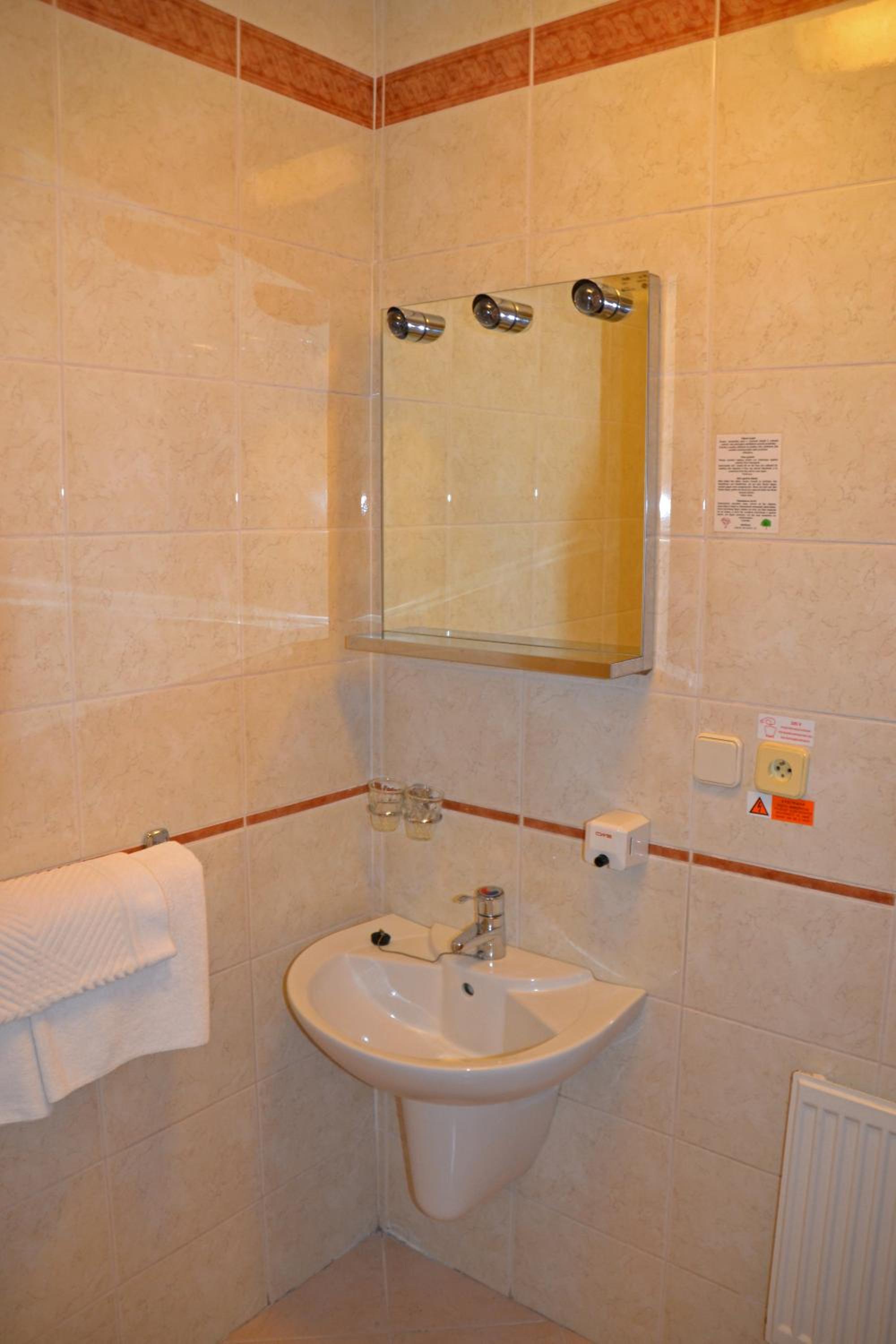 Standard Twin Room photo 1