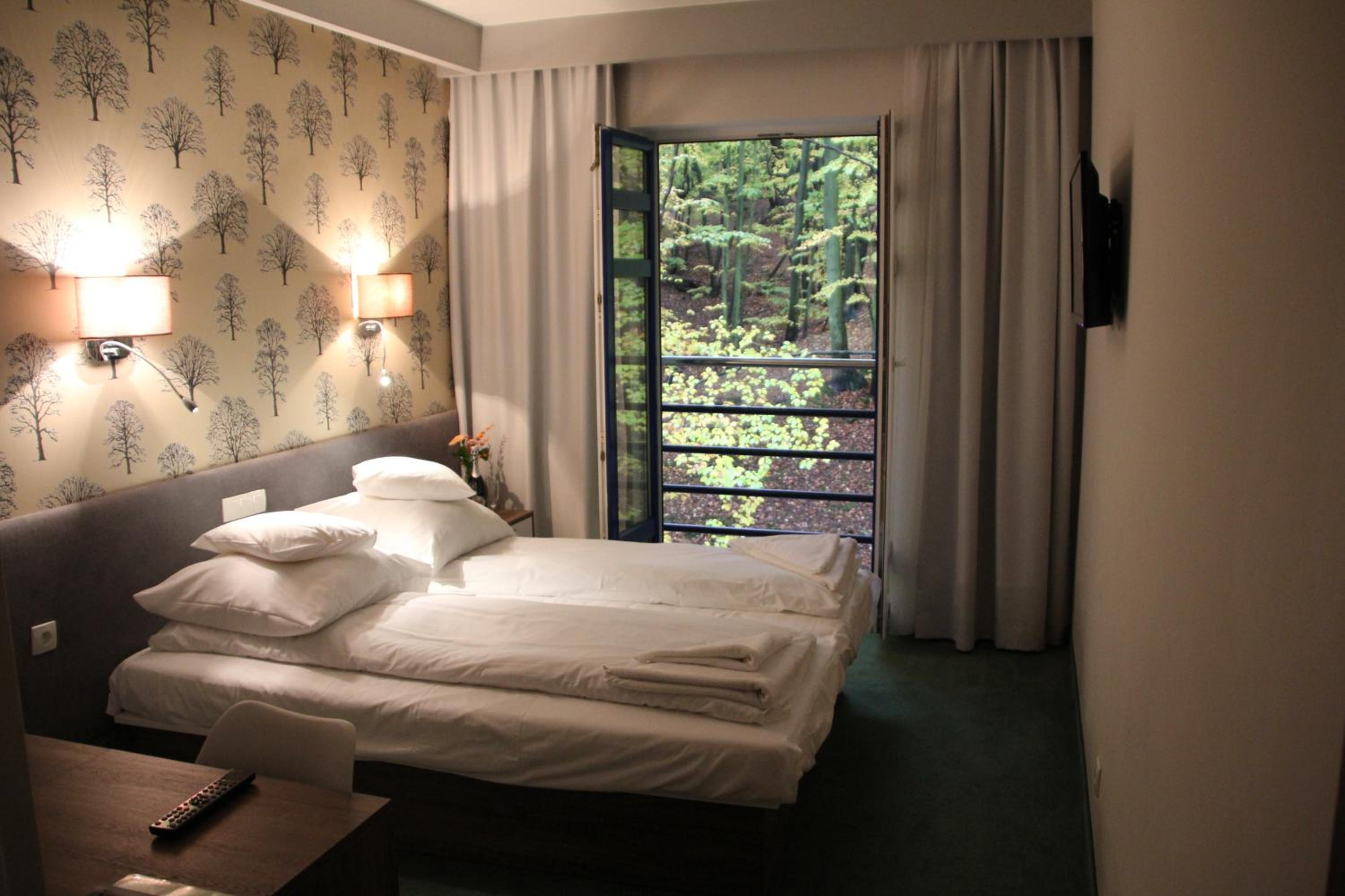 Double or Twin Room with Bathroom