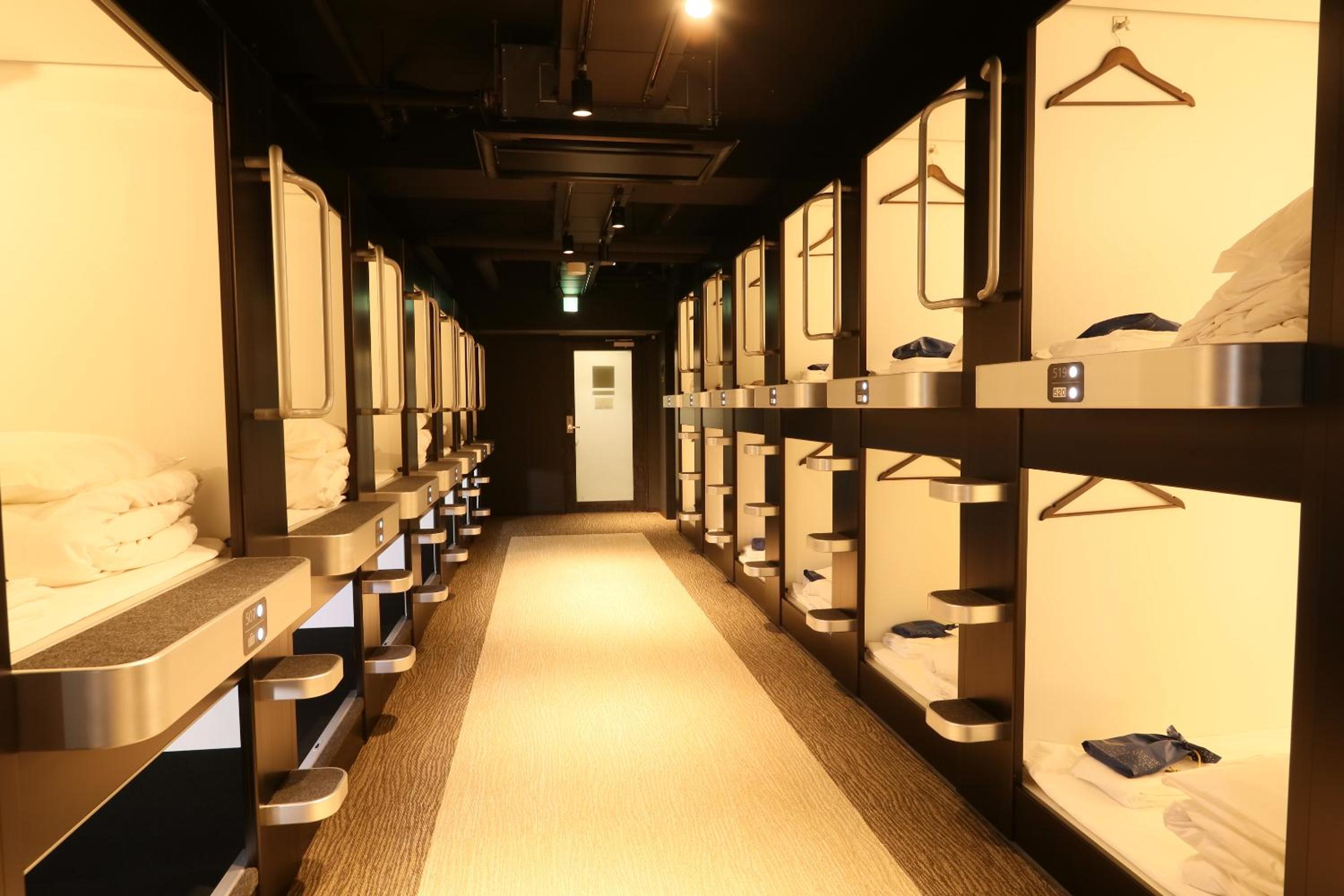 Capsule Room for Male 