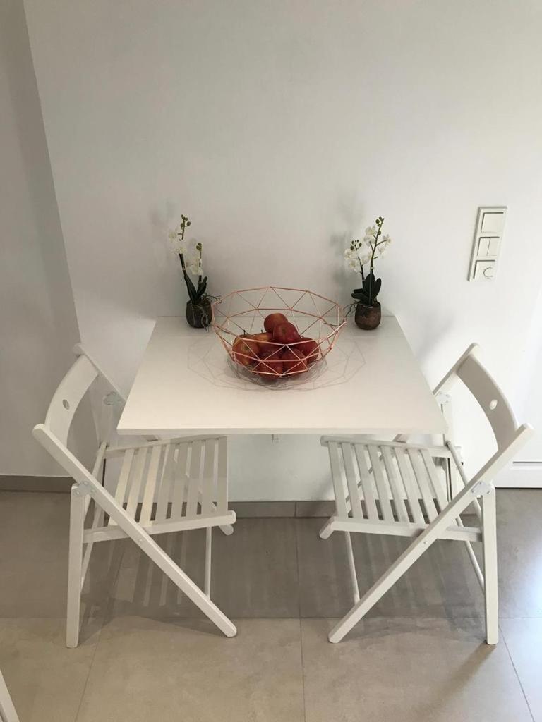 Studio Apartment - Photo 9