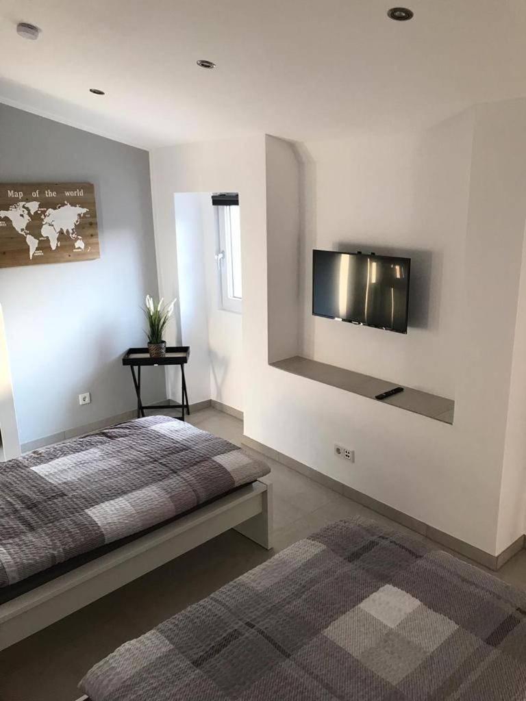 Studio Apartment - Photo 13