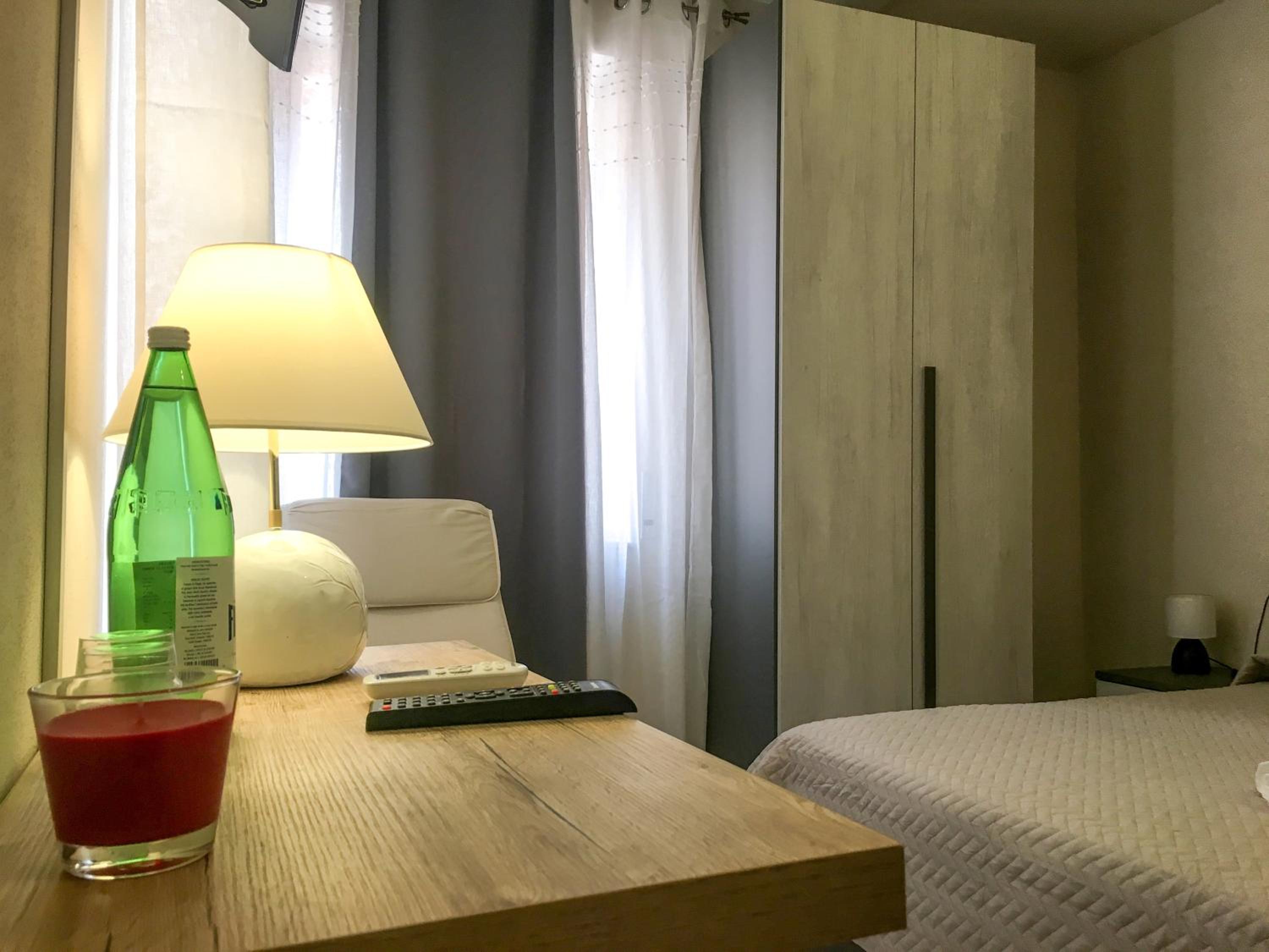 Double Room with Balcony photo 2