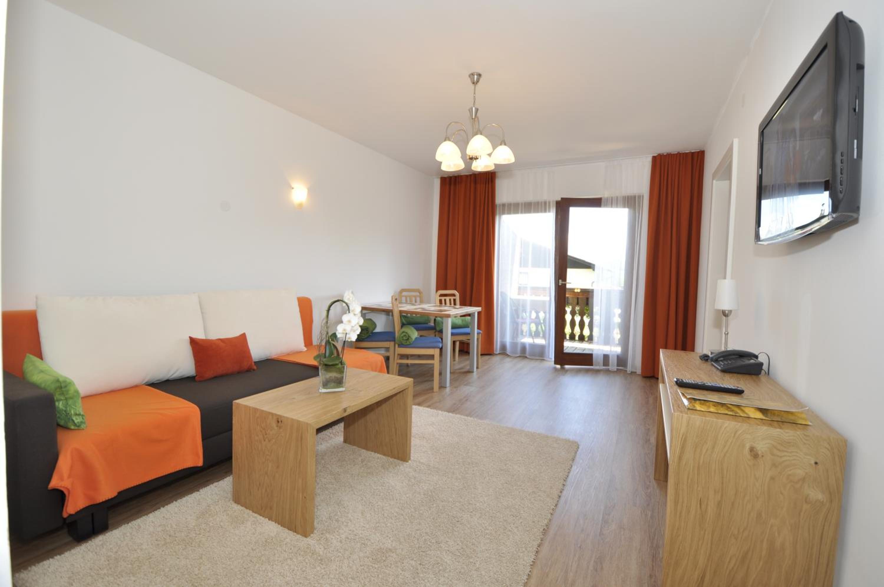 Apartment with Balcony photo 1