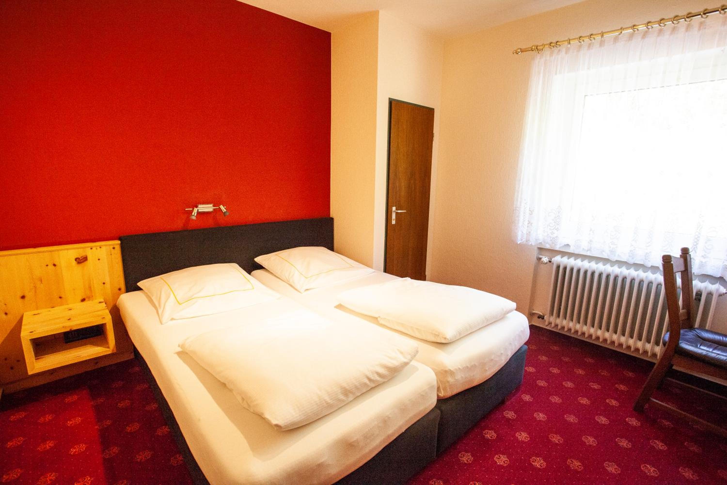 Standard Double Room - Photo 2