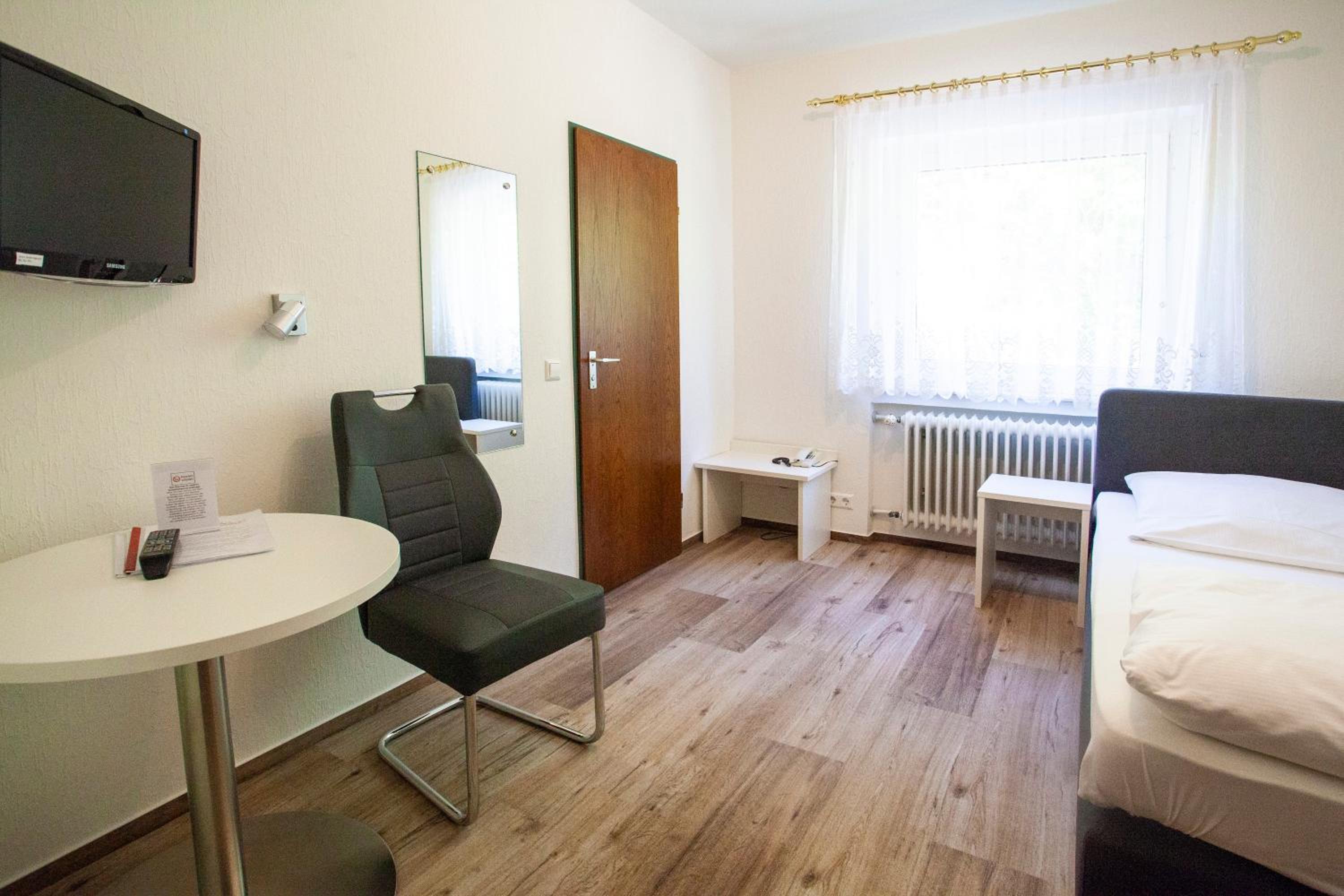 Classic Single Room
