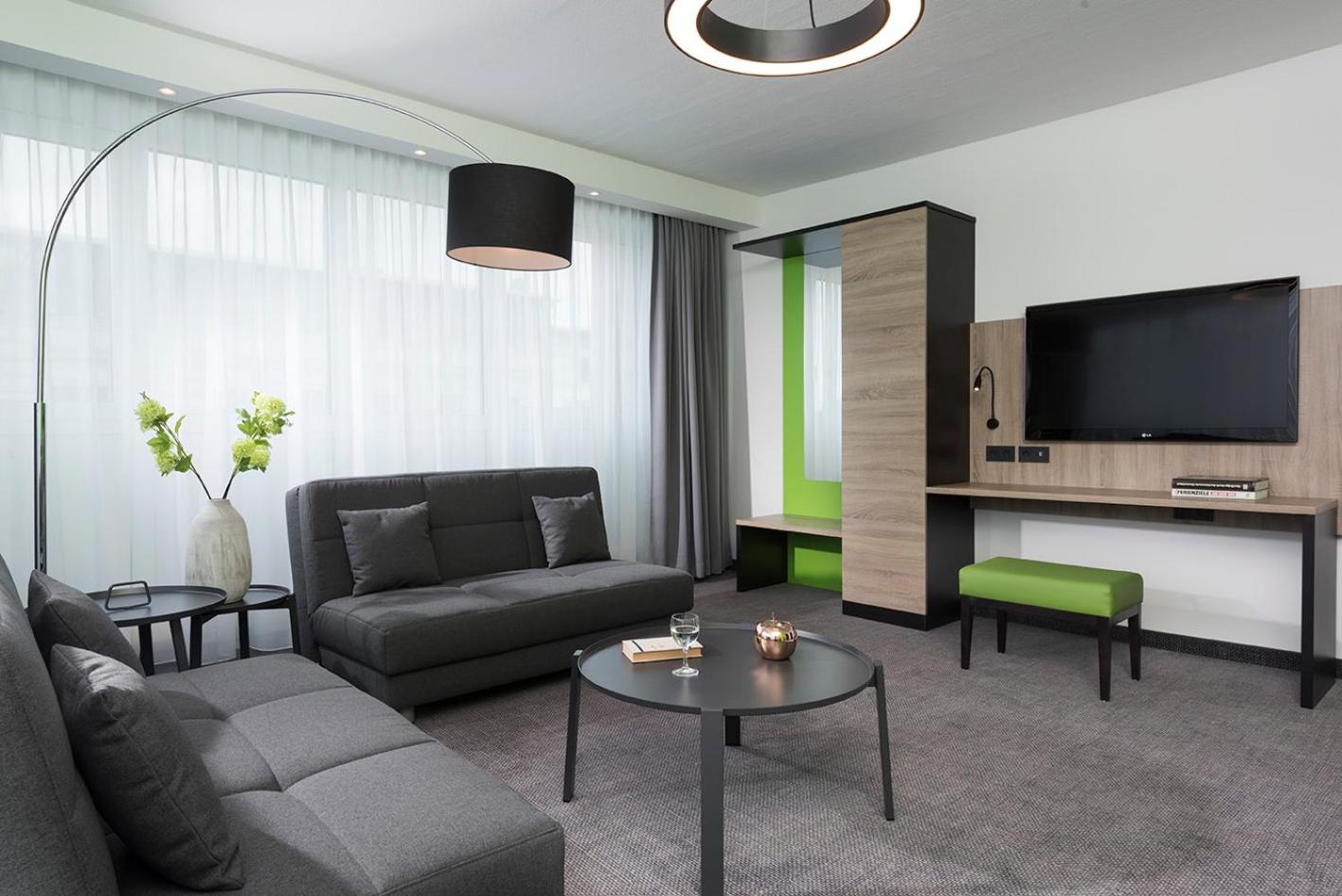 Standard Suite with One Double Bed and One Sofa Bed - Photo 3