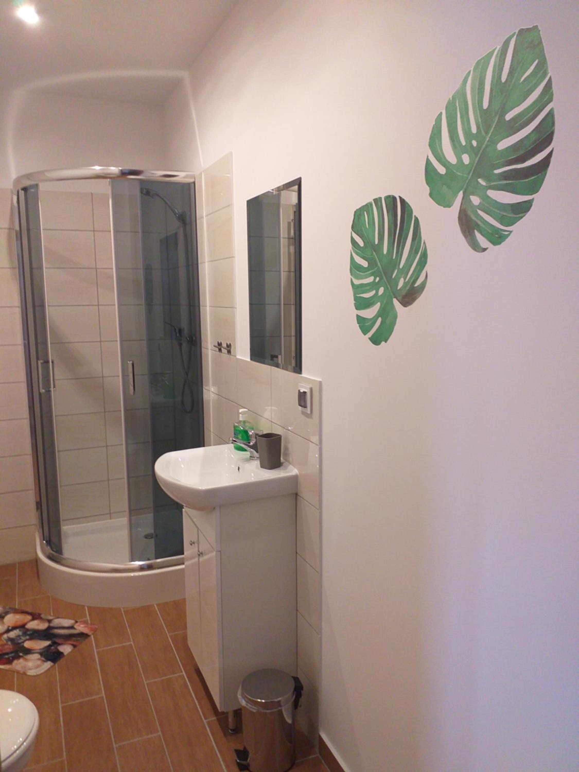 Double or Twin Room with Bathroom - Photo 1