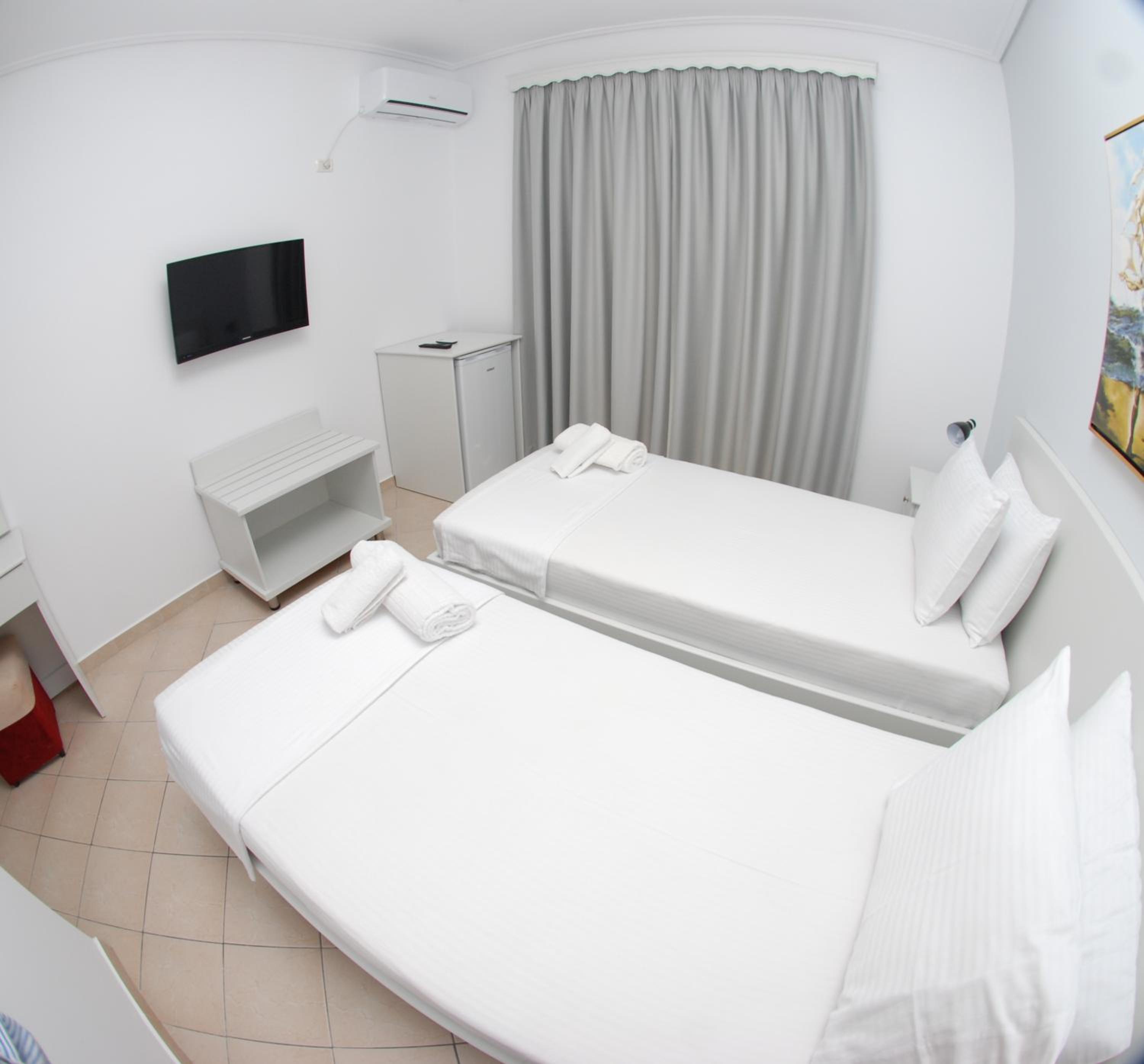 Deluxe Double or Twin Room with Sea View photo 1