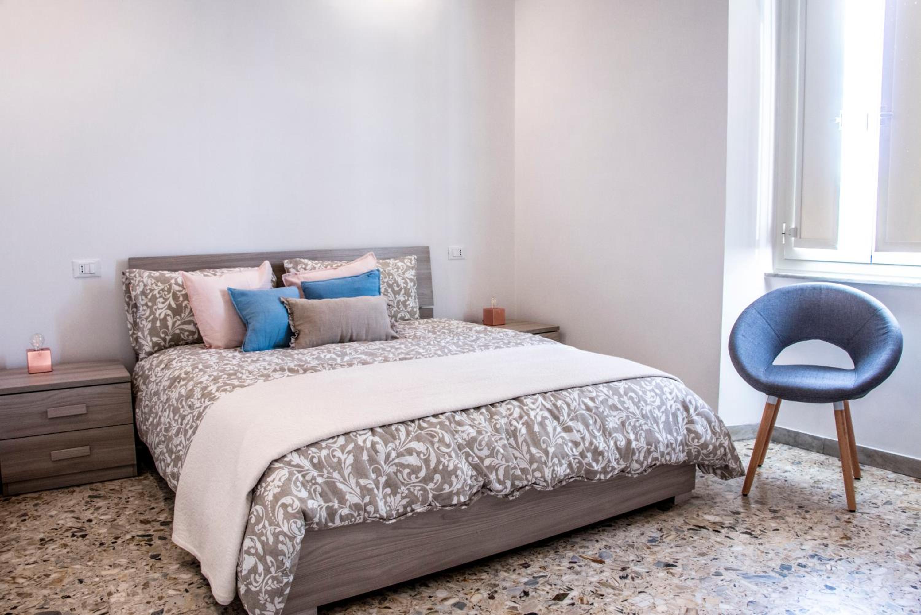 Double Room with Private External Bathroom photo 2