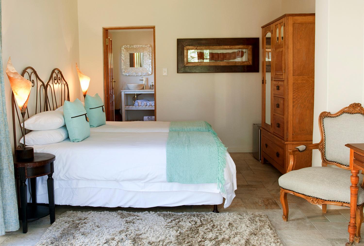 Deluxe Double Room - Photo 12