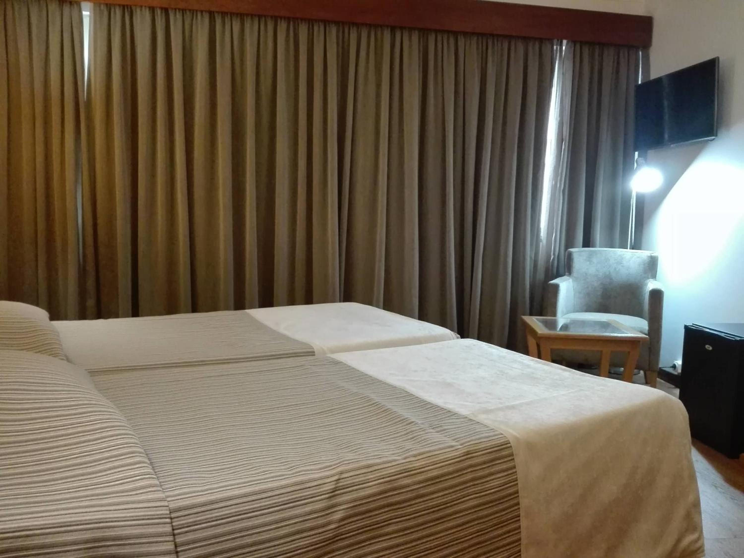 Double or Twin Room - Photo 2