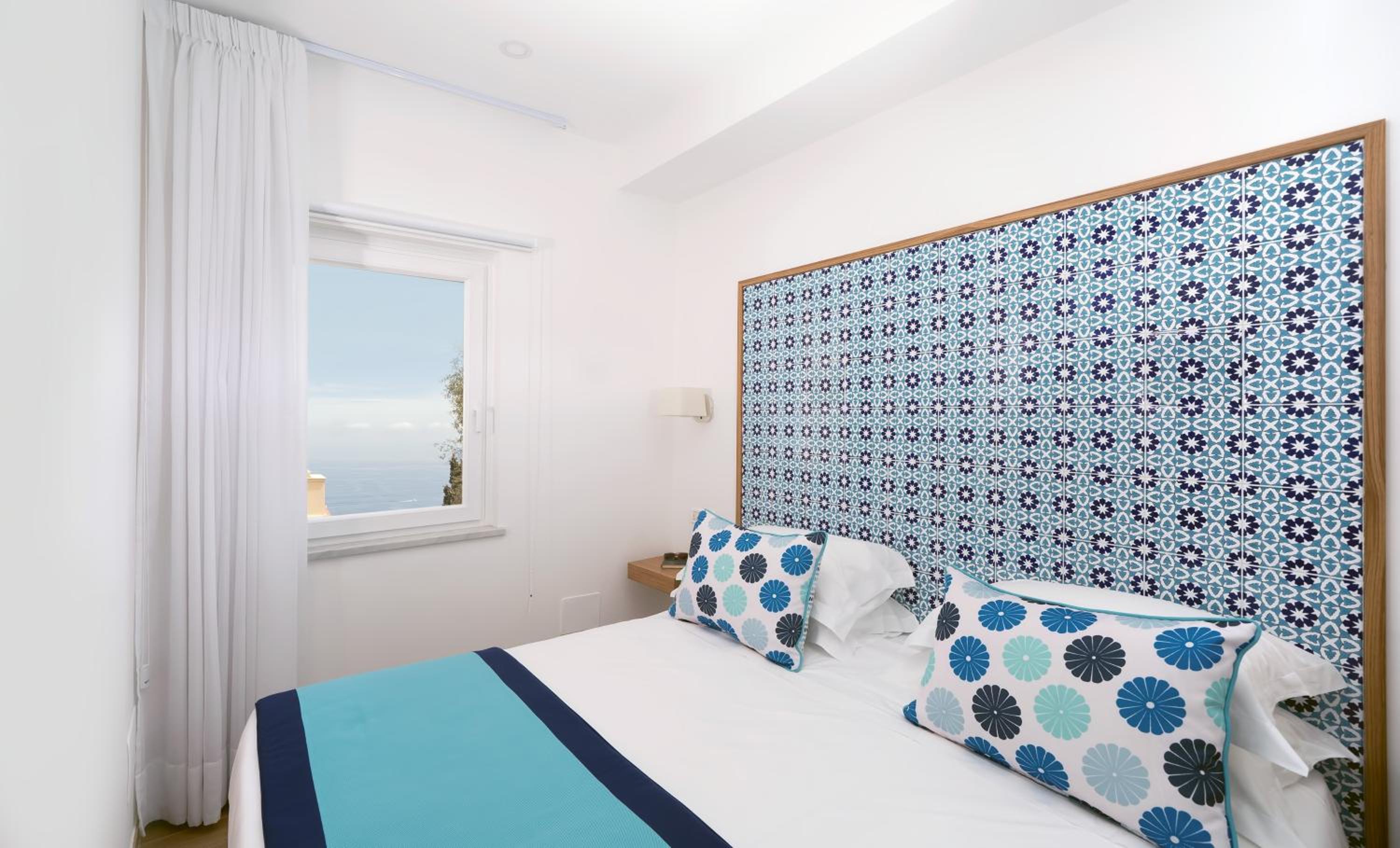Standard Double or Twin Room with Balcony - Photo 6