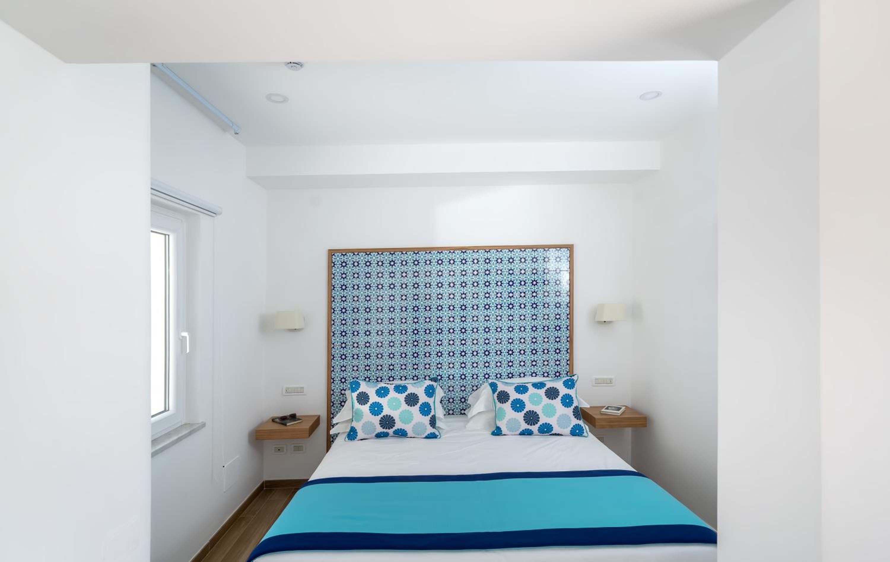 Standard Double or Twin Room with Balcony - Photo 5