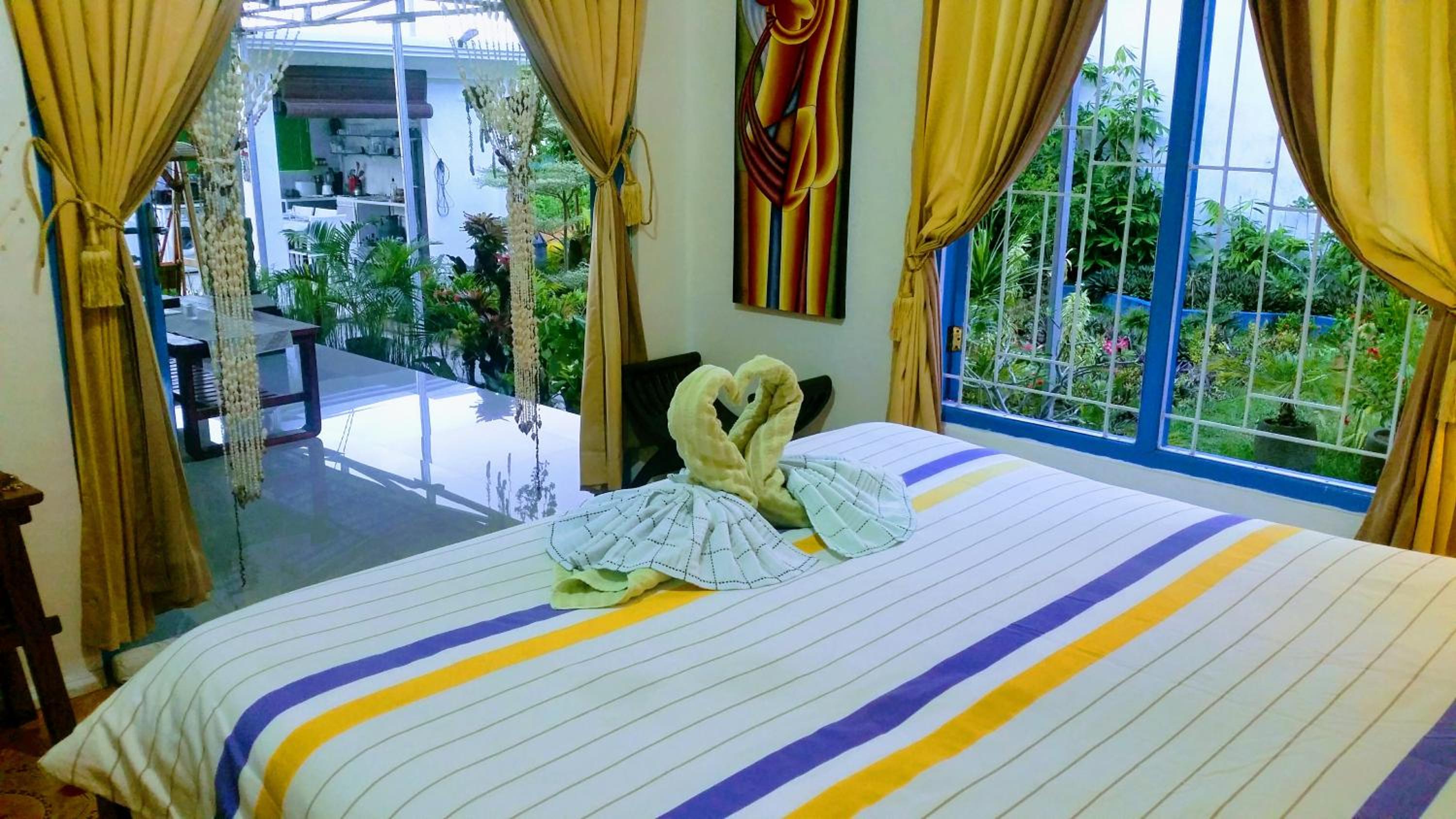 King Room with Pool View - Photo 4