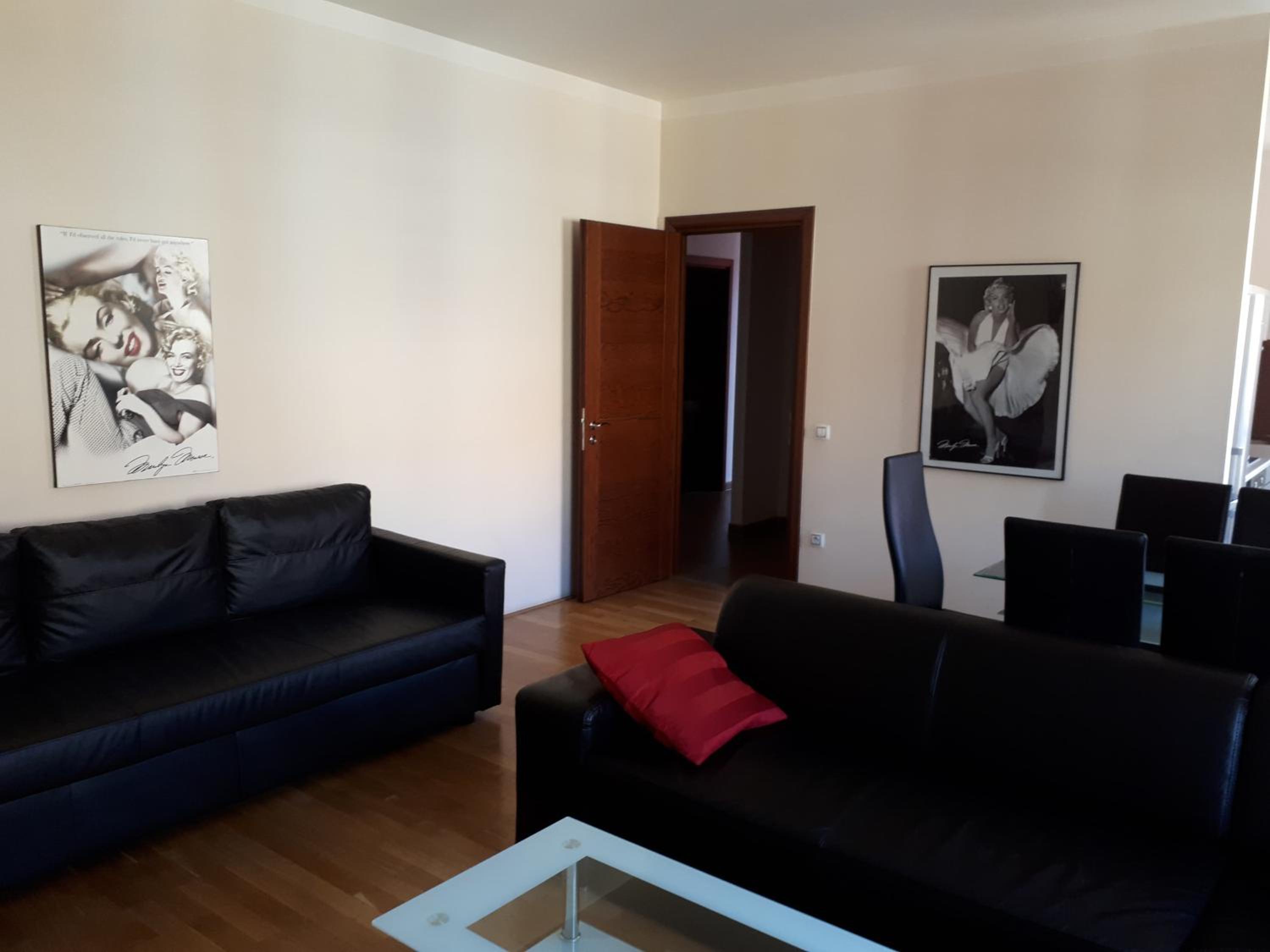 Two-Bedroom Apartment (5 Adults) - Photo 12