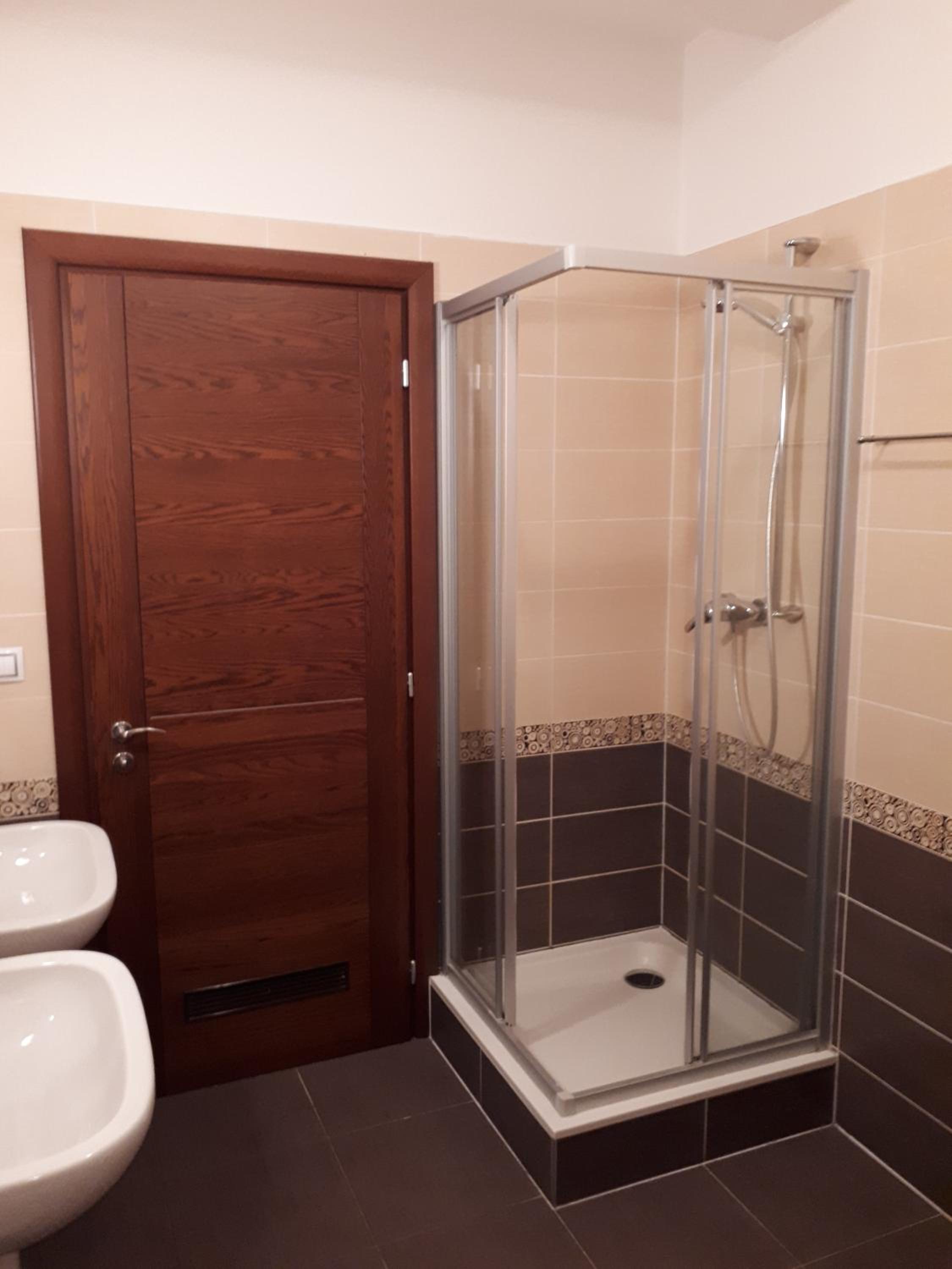 Two-Bedroom Apartment (5 Adults) - Photo 9