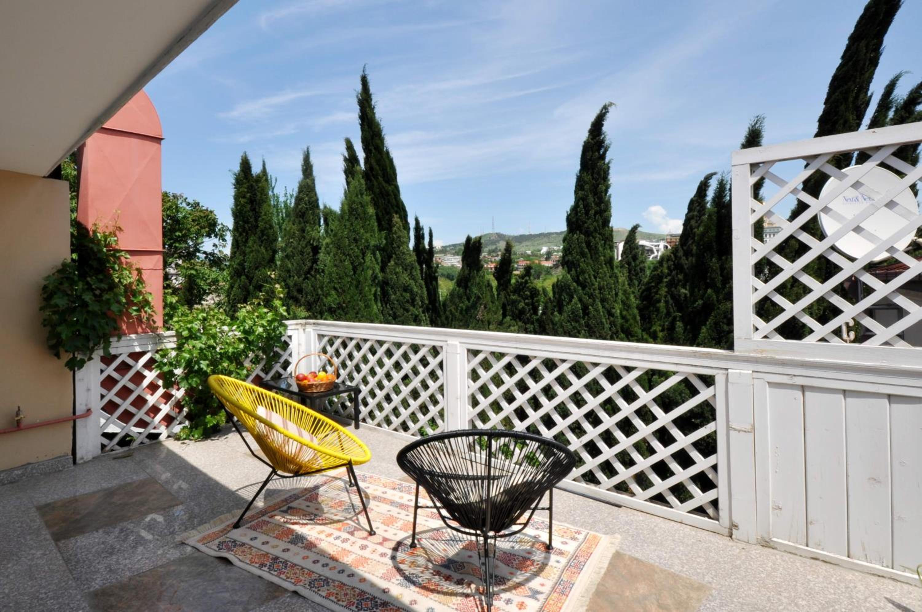 Family Room with Terrace - Photo 7