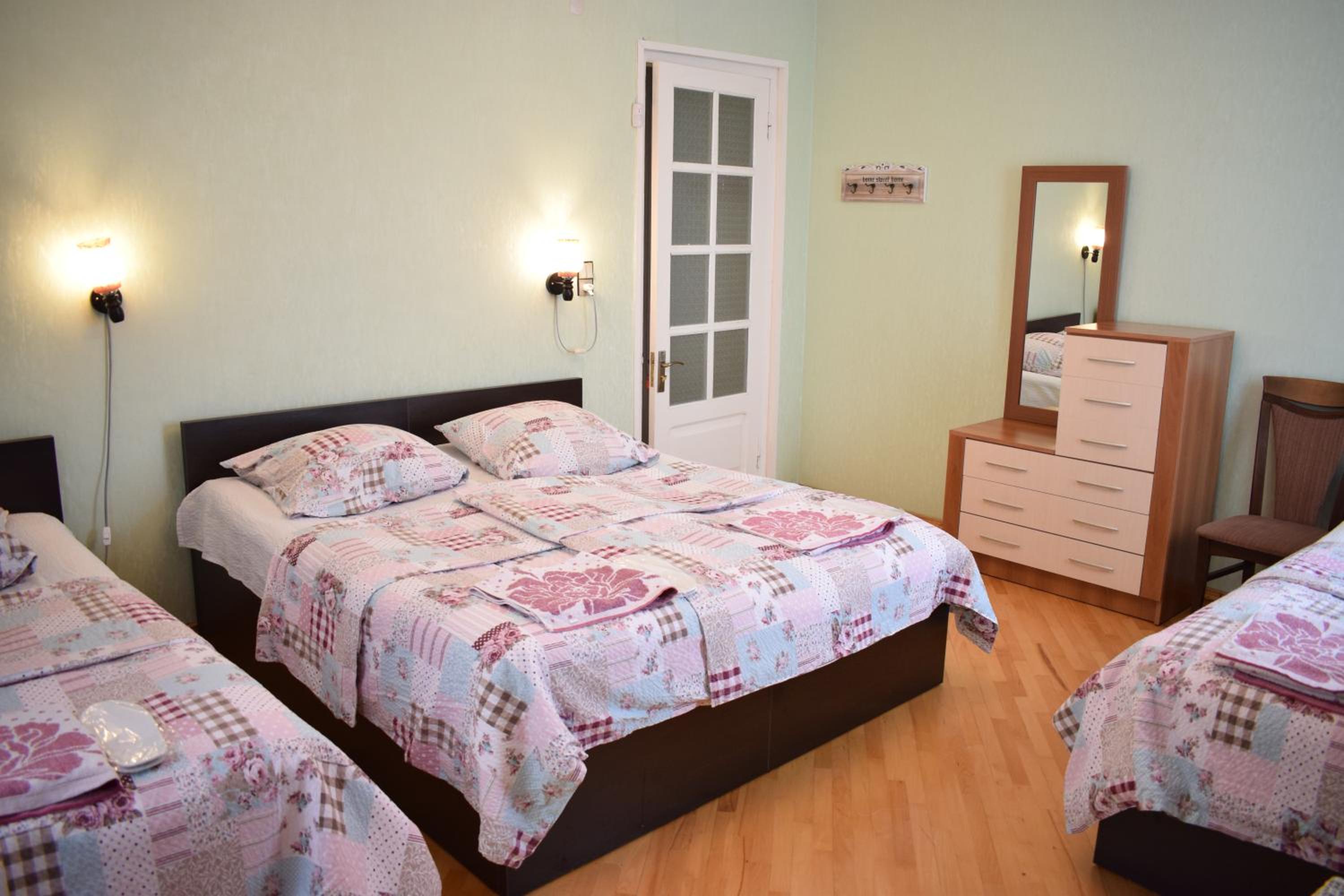 Quadruple Room with Bathroom photo 3