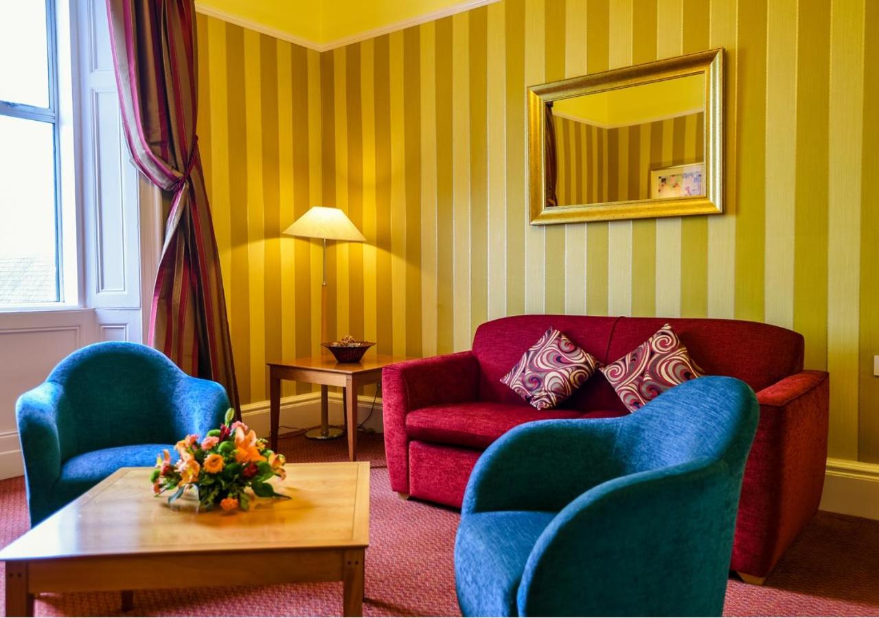Luxury Suite - Photo 3