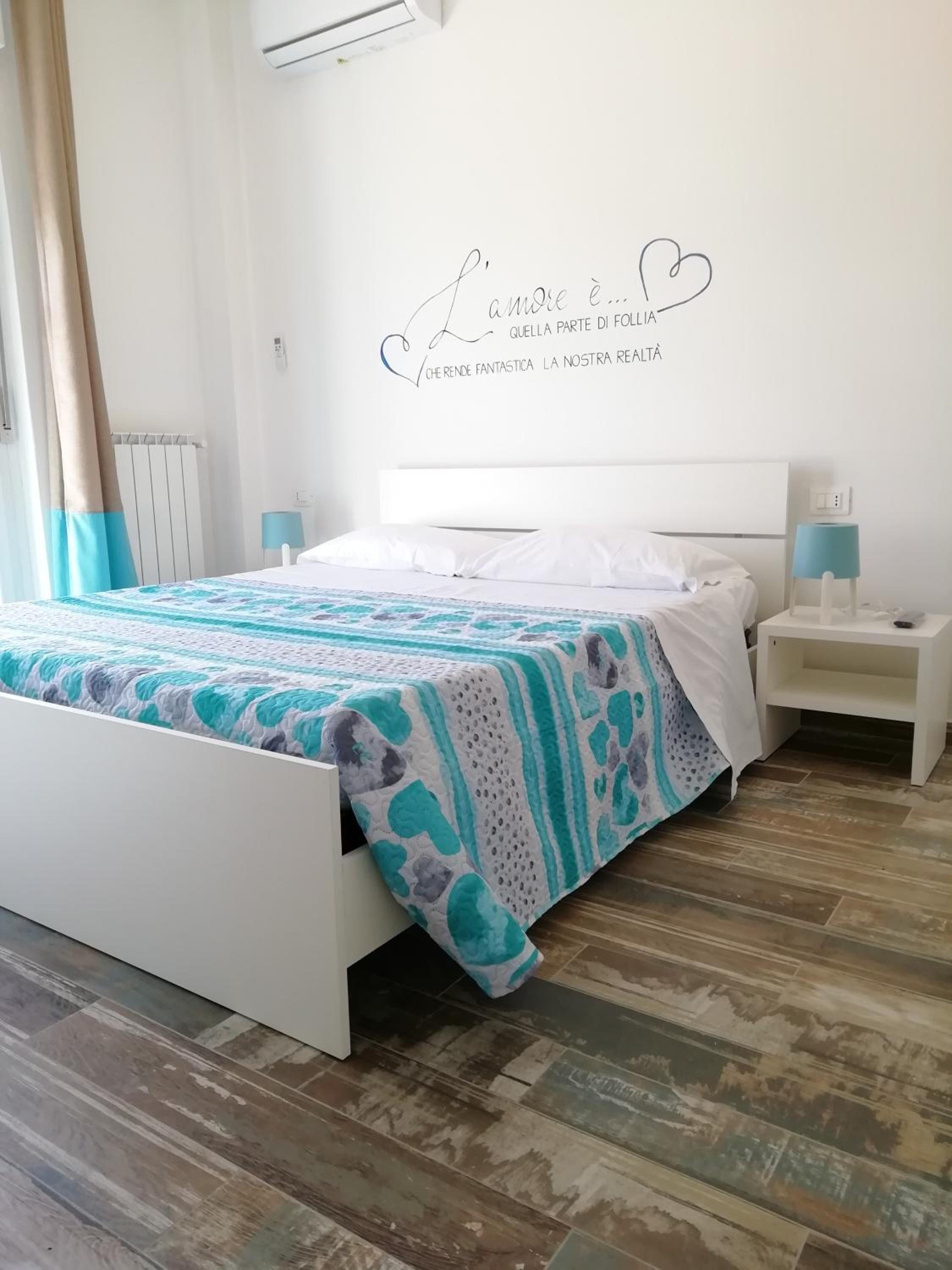 Deluxe Room - Photo 1