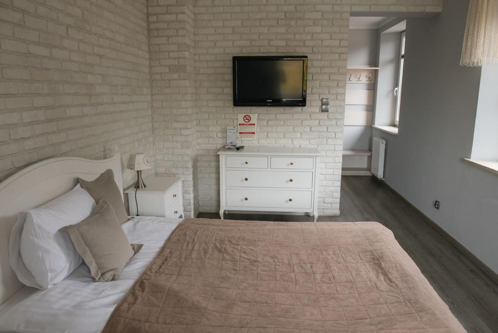 Double Room - Photo 1