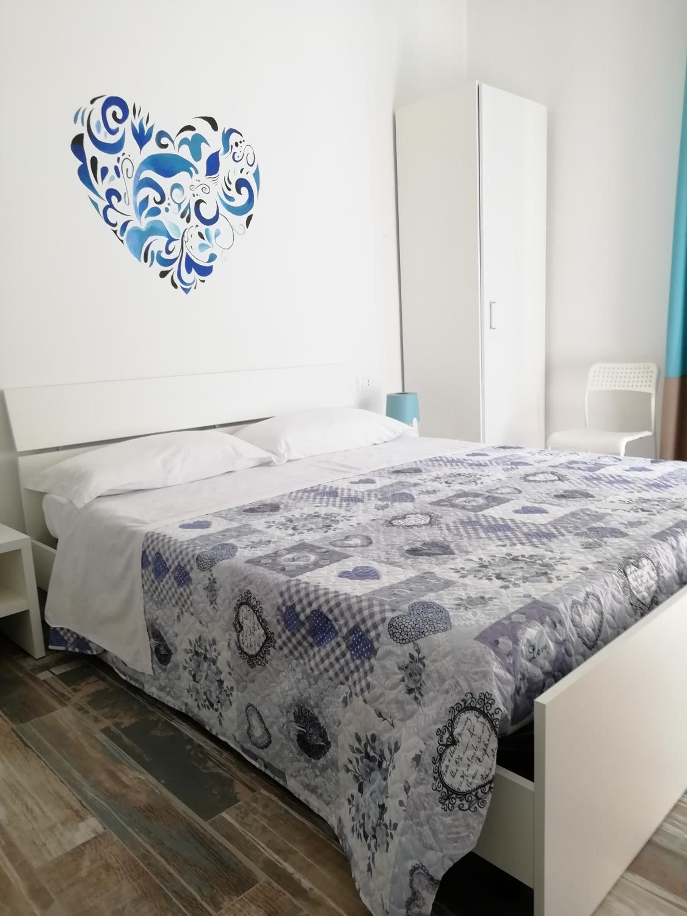 Deluxe Room - Photo 5