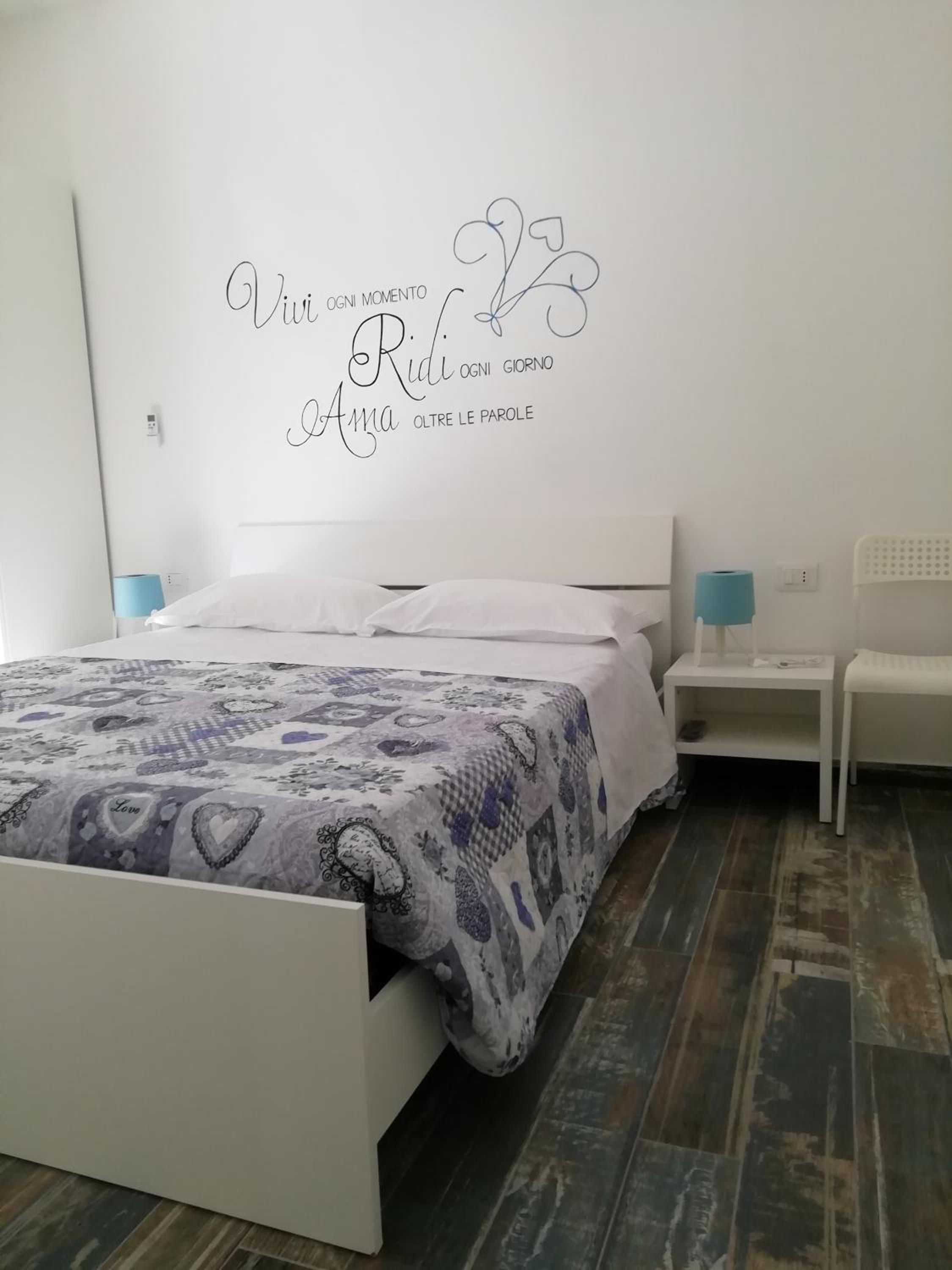 Deluxe Room - Photo 2