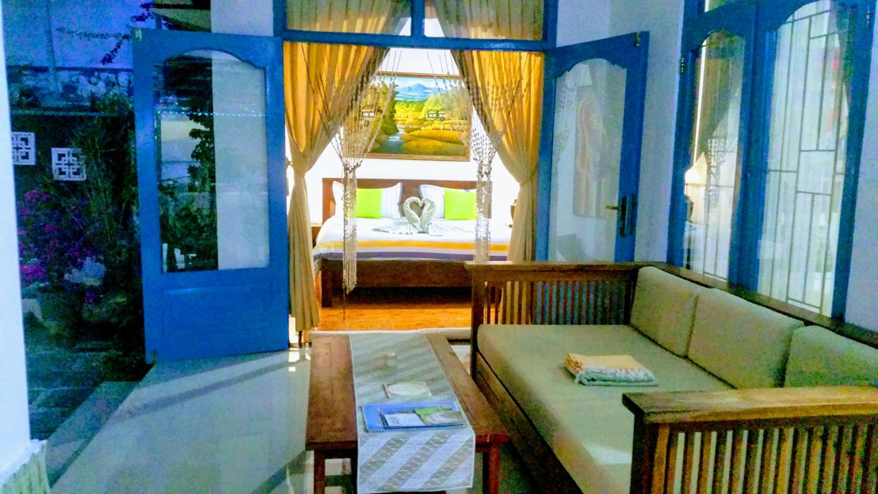 King Room with Pool View - Photo 9