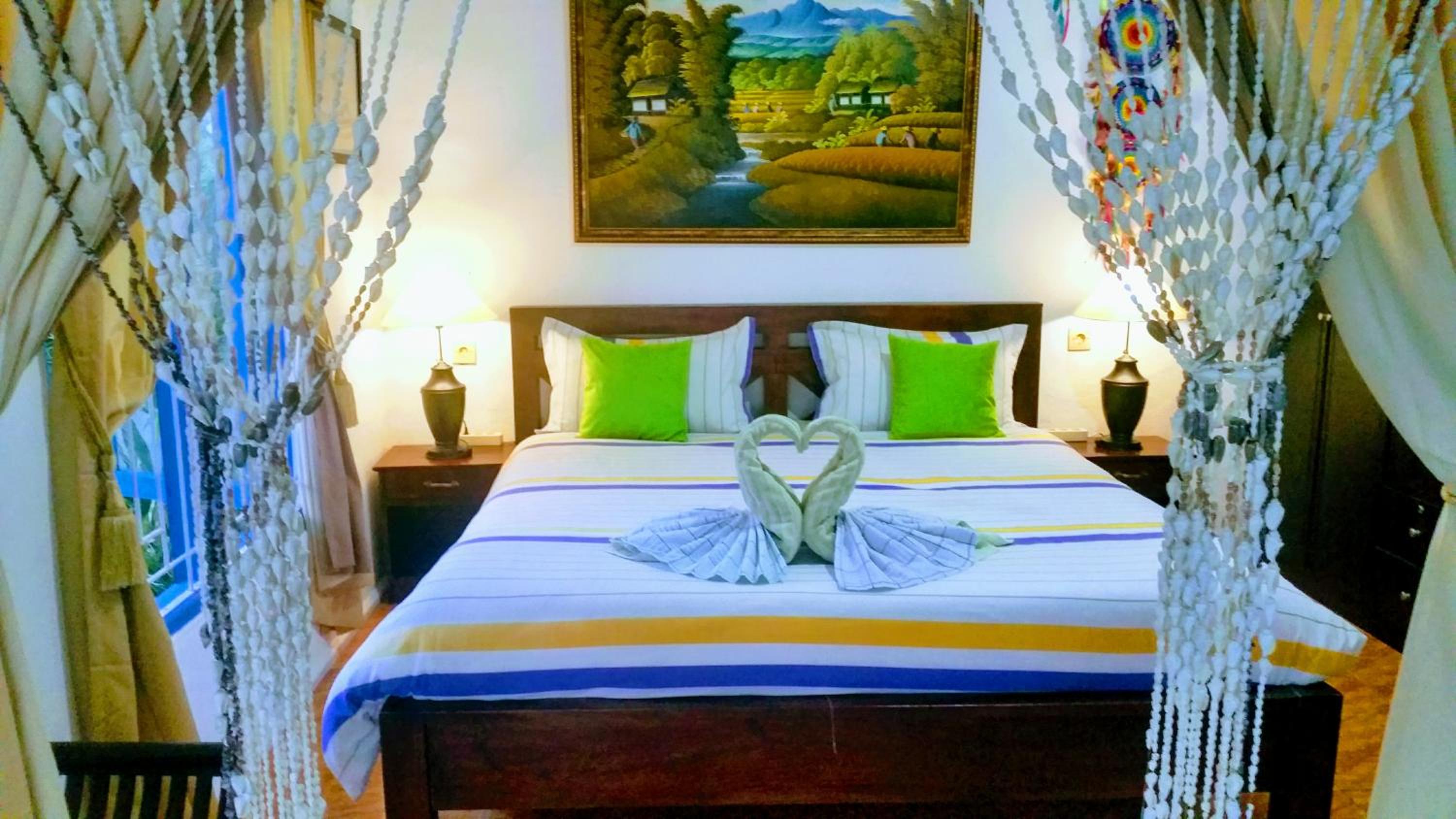 King Room with Pool View - Photo 19
