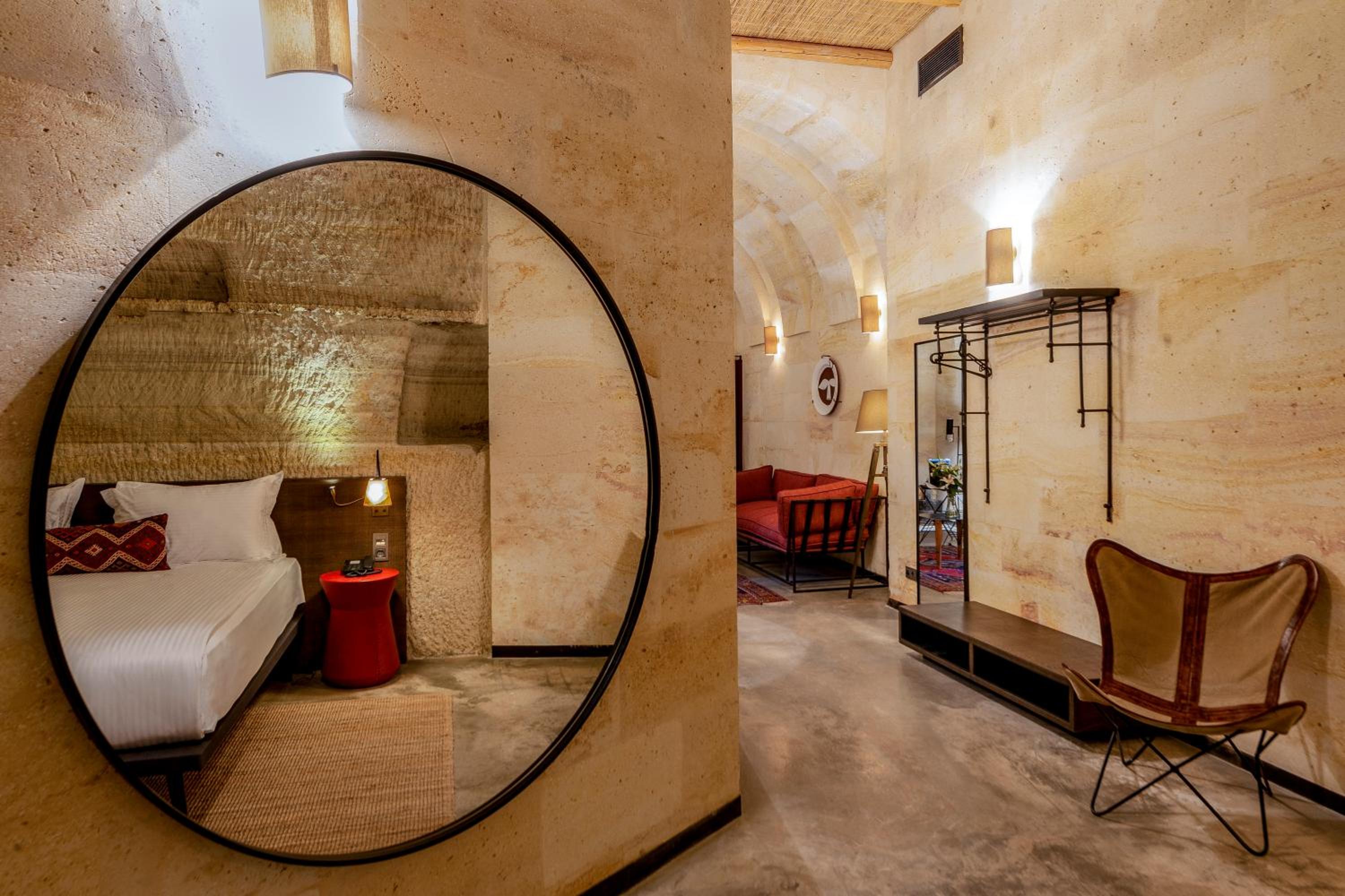 Cave Suite - Photo 8