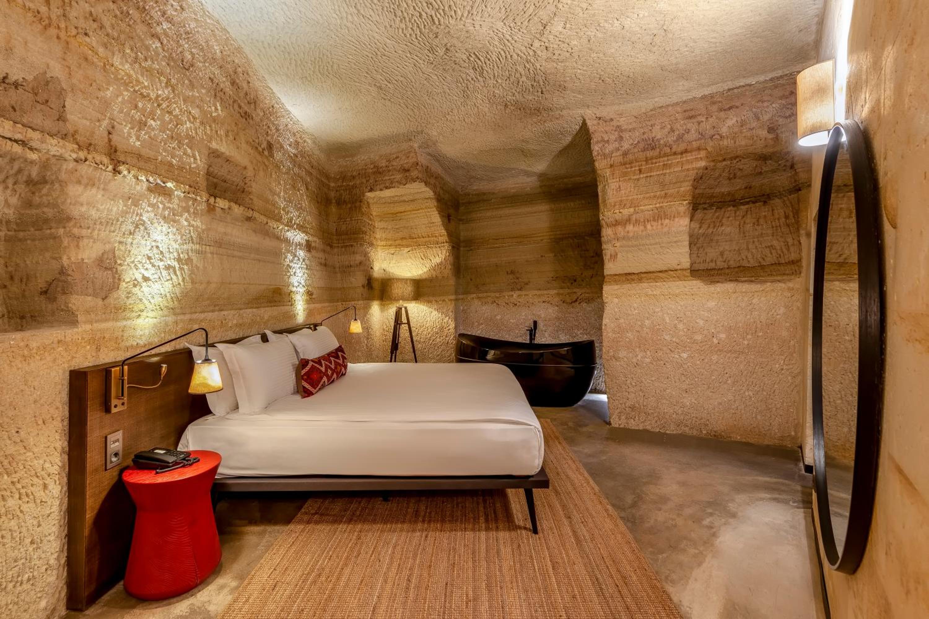 Cave Suite - Photo 12