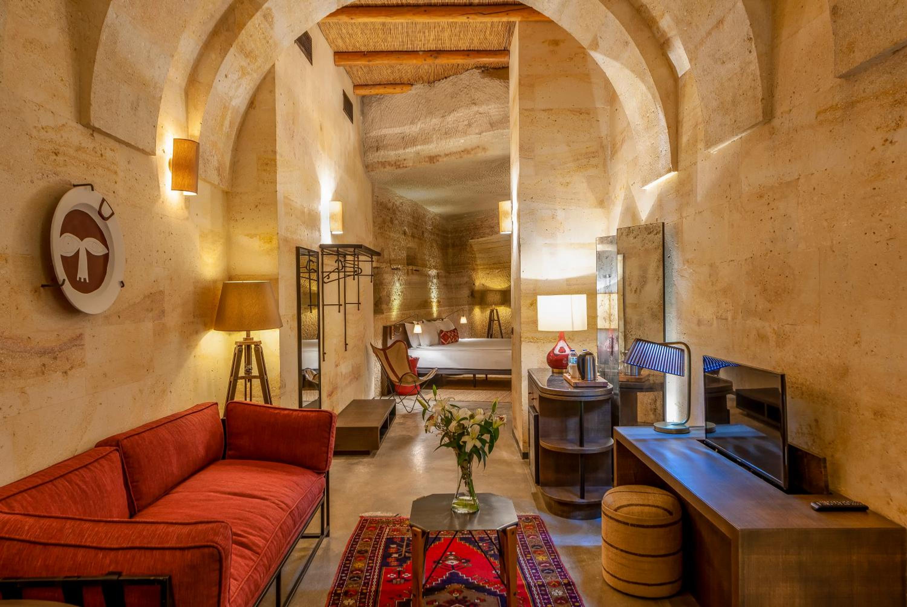 Cave Suite - Photo 6