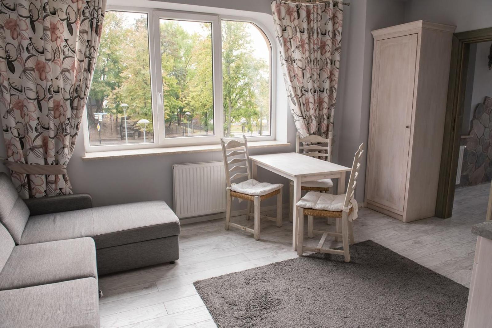 Apartment (4 Adults)