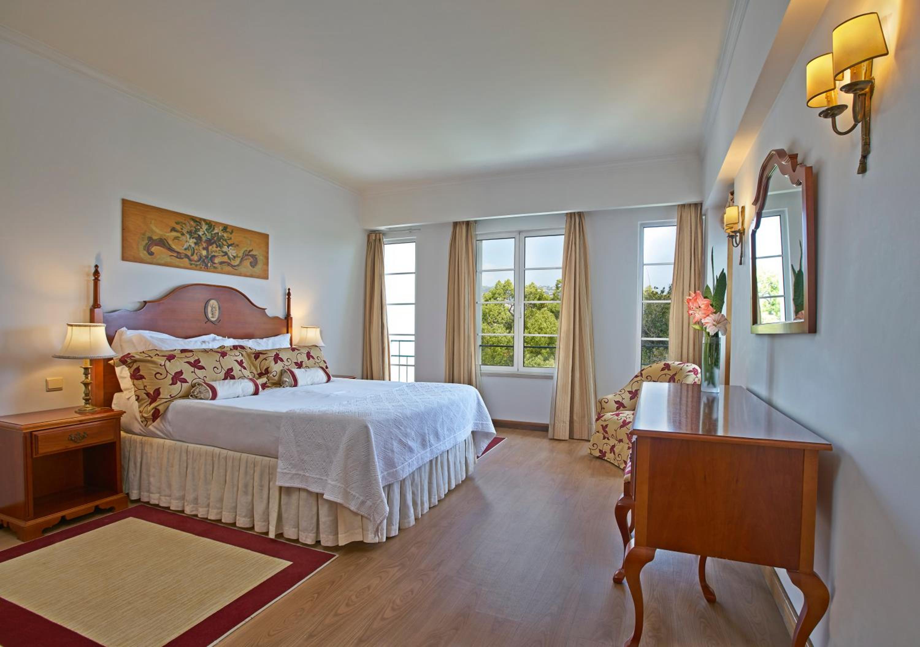 Superior Suite with Garden view and balcony - Photo 1