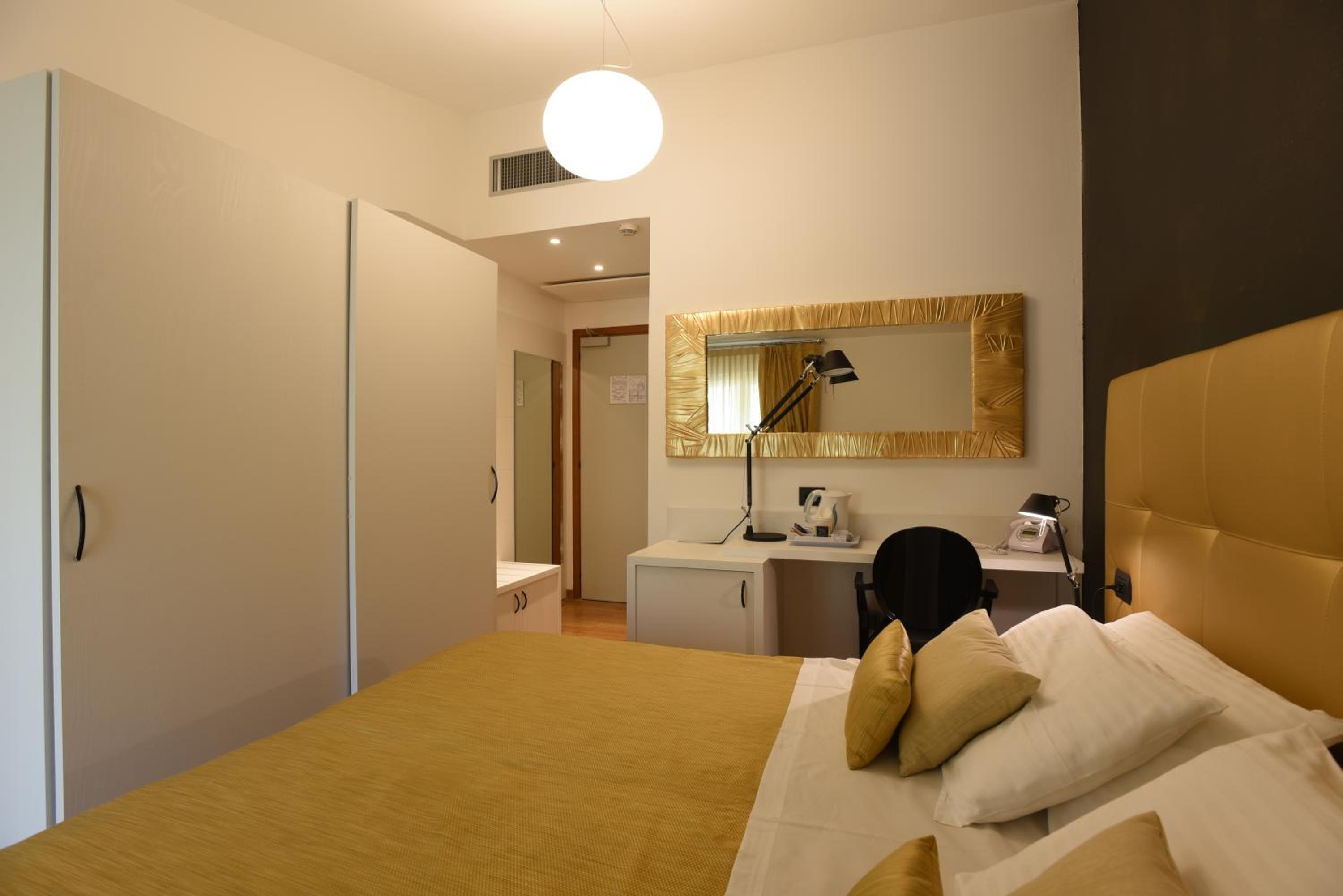 Double or Twin Room with Mountain View photo 1