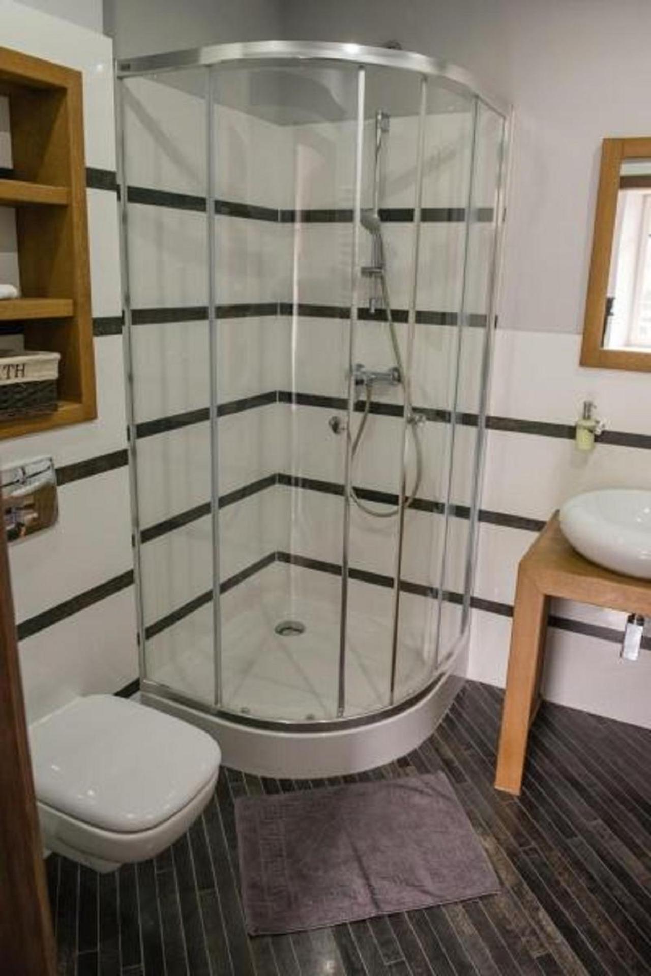 Double Room - Photo 2