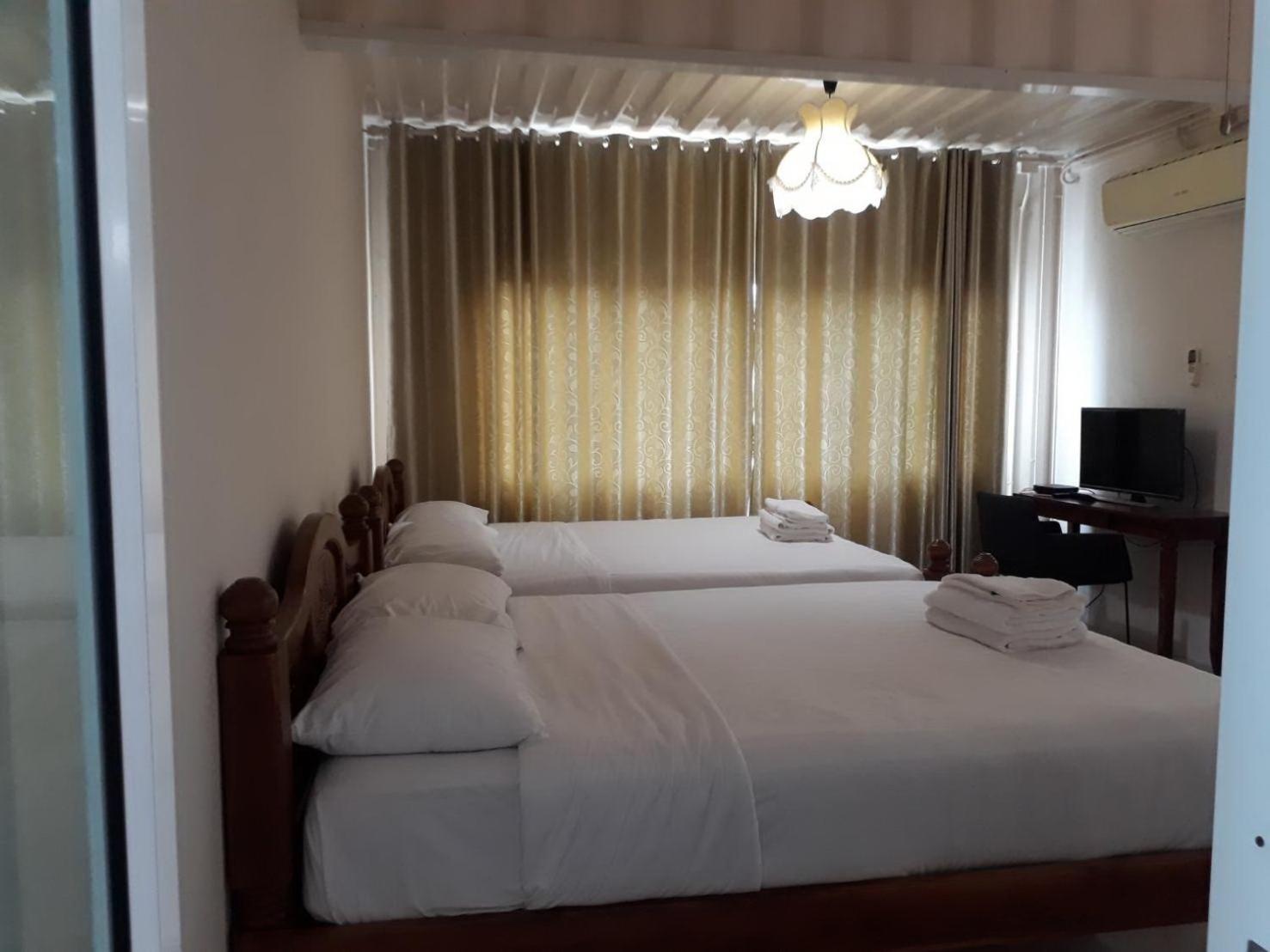 Quadruple Room with Private Bathroom photo 3