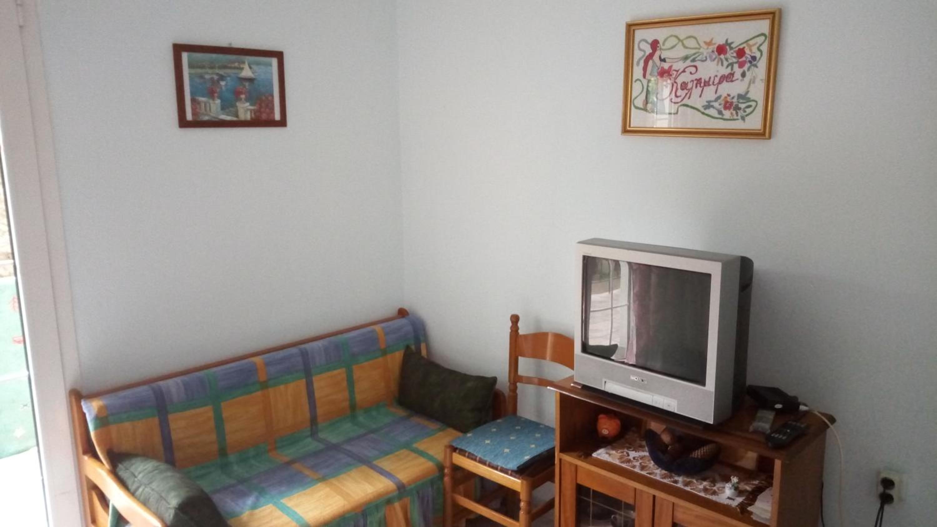 Two-Bedroom Apartment - Photo 3