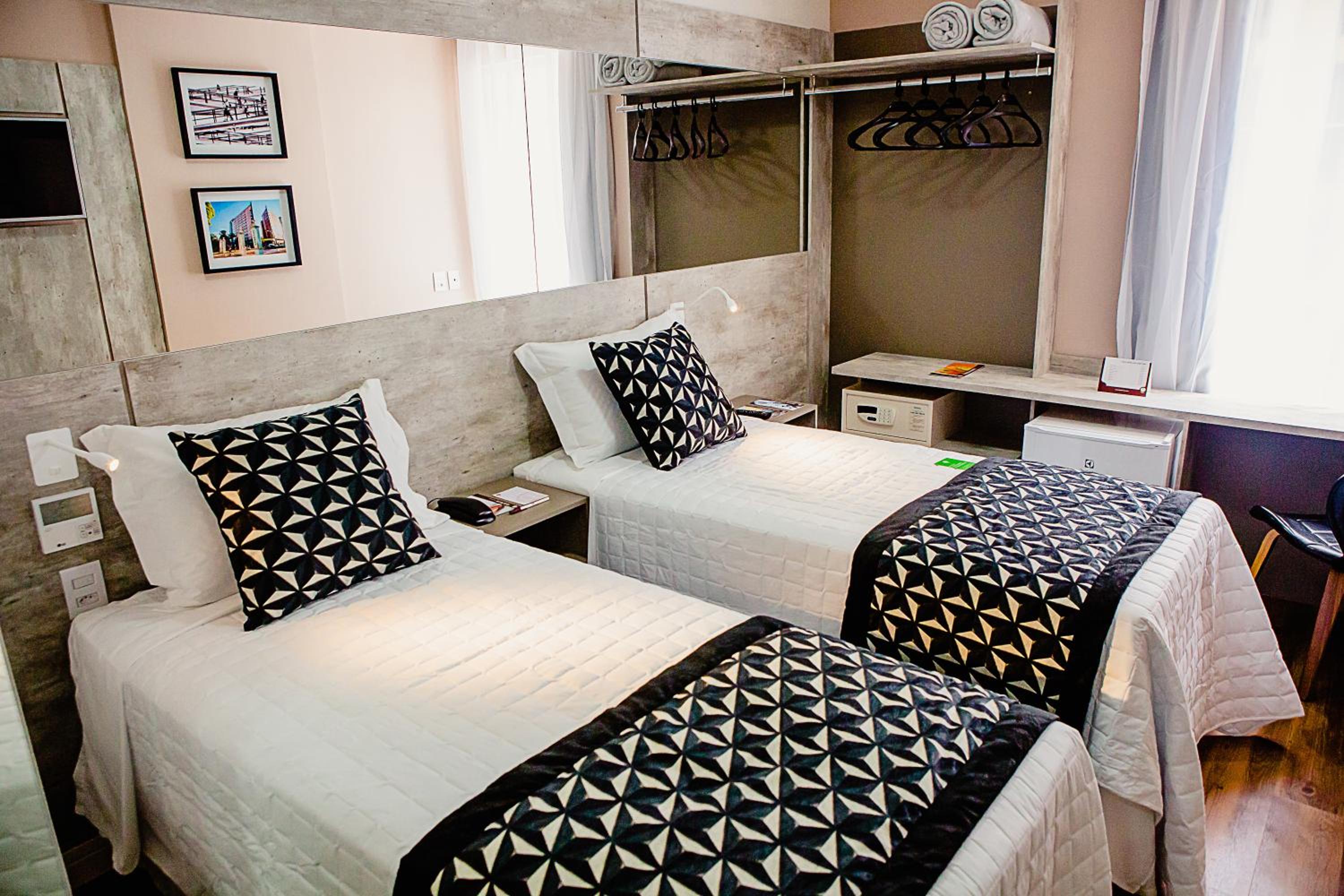 Deluxe Twin Room photo 1