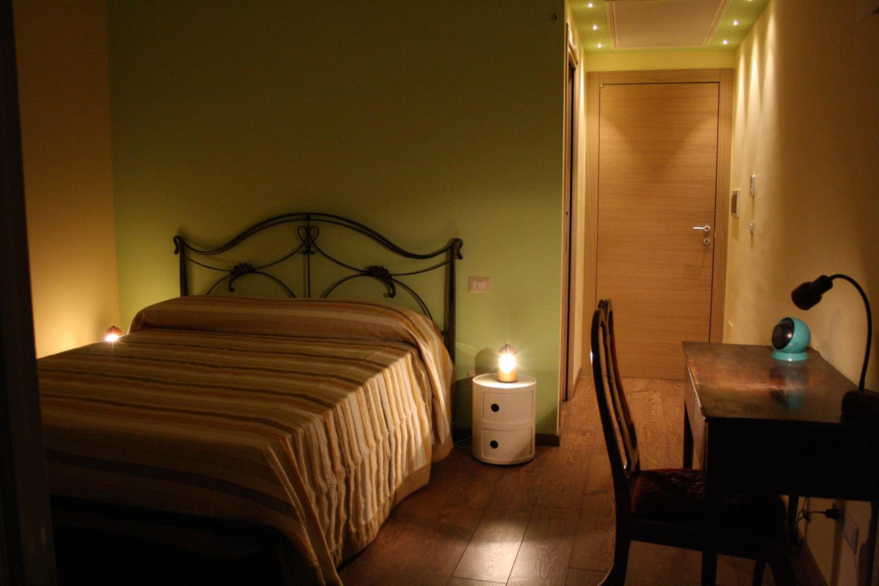 Double Room - Photo 1