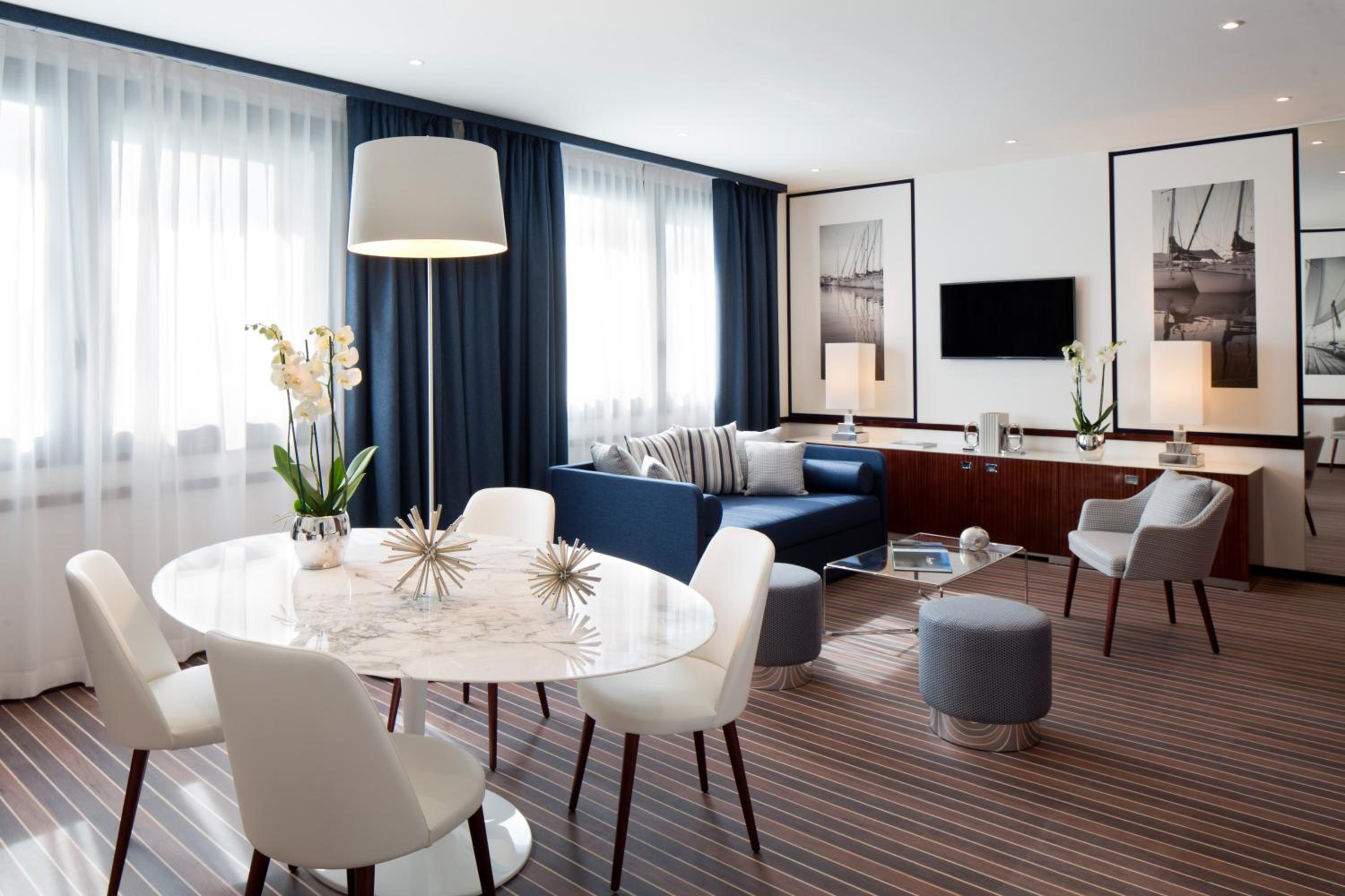Presidential Suite photo 1