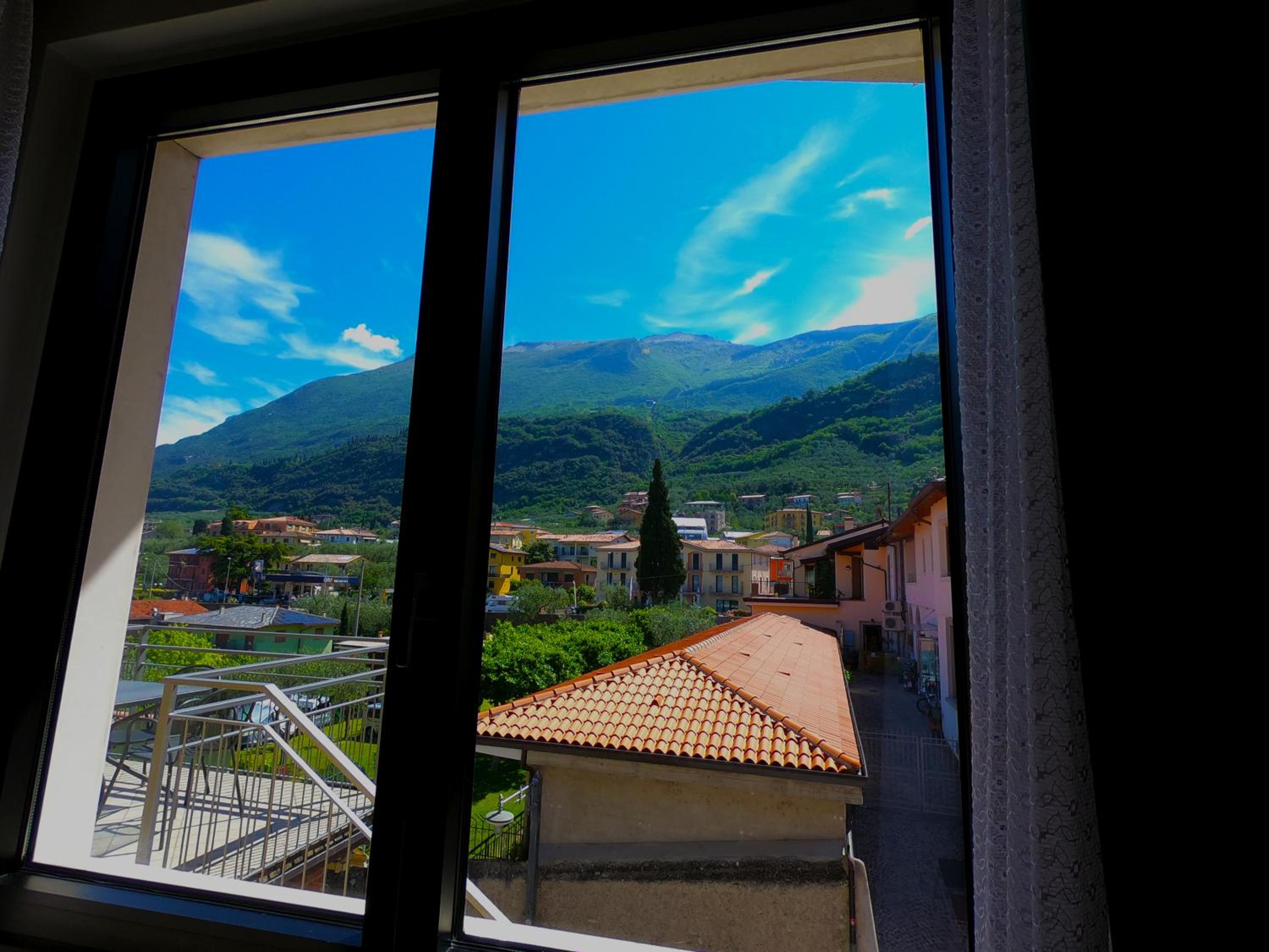 Apartment with Partial Lake View photo 3