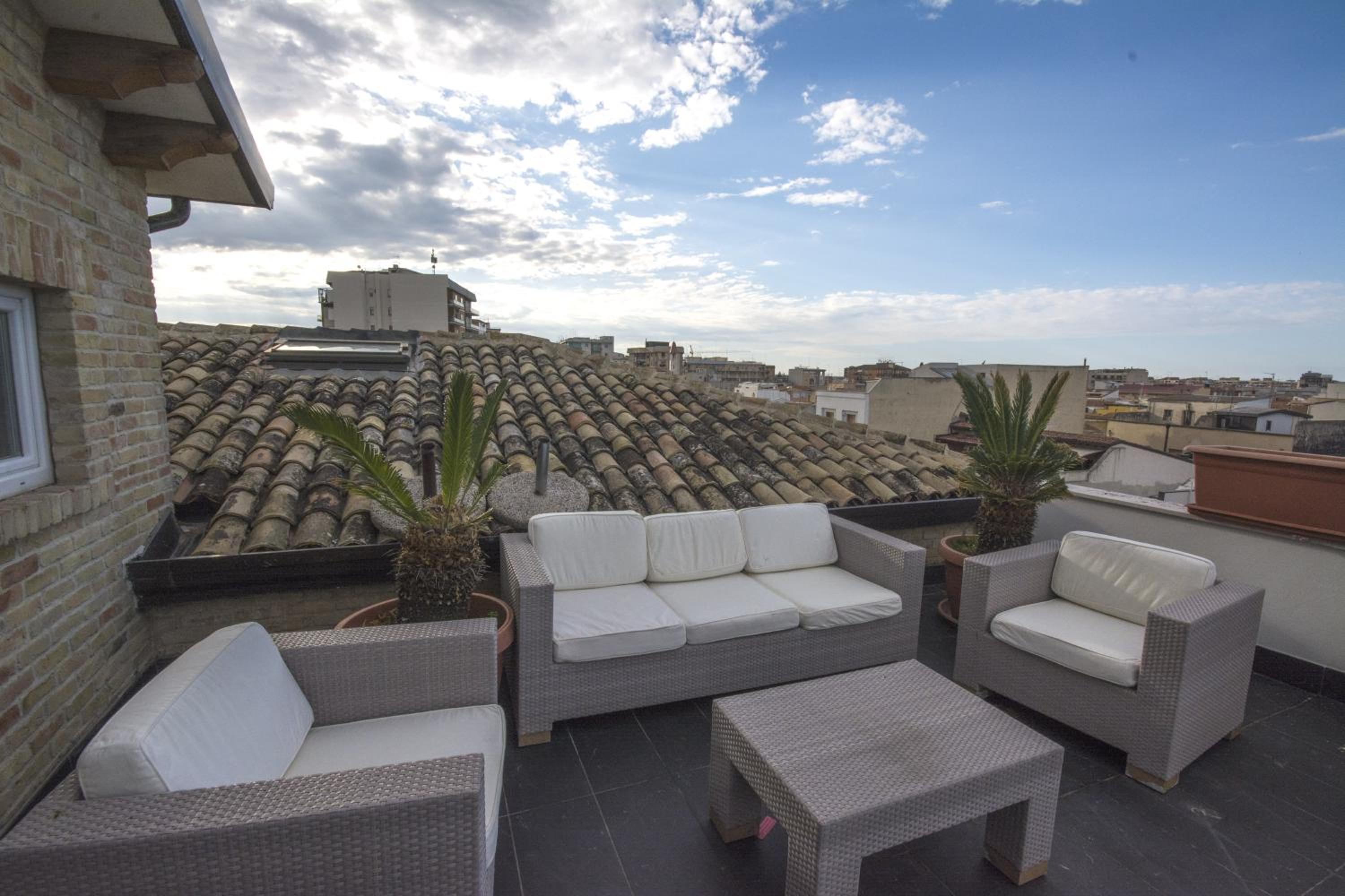 Suite with Terrace - Photo 19