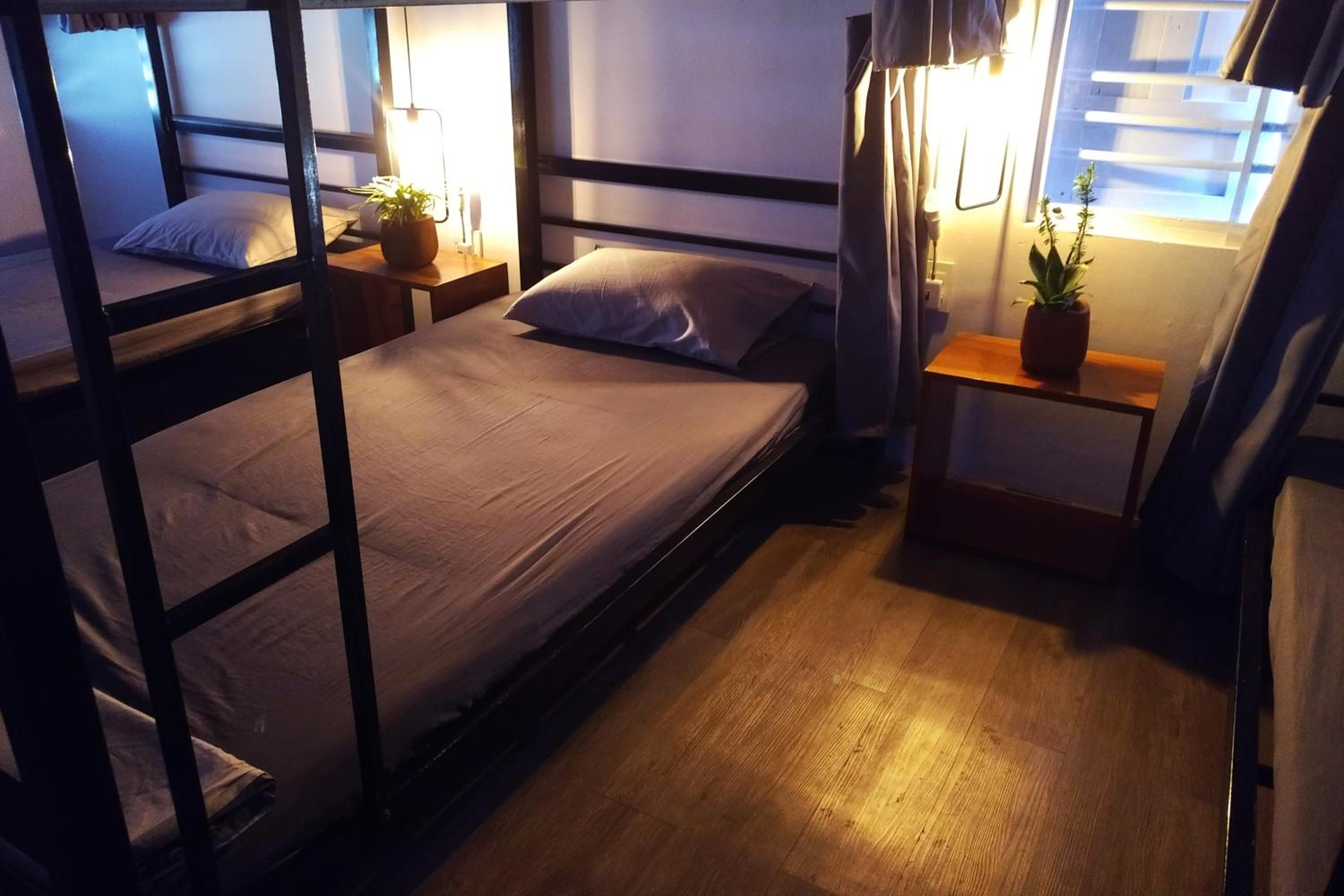 6-Bed Mixed Dormitory Room photo 1