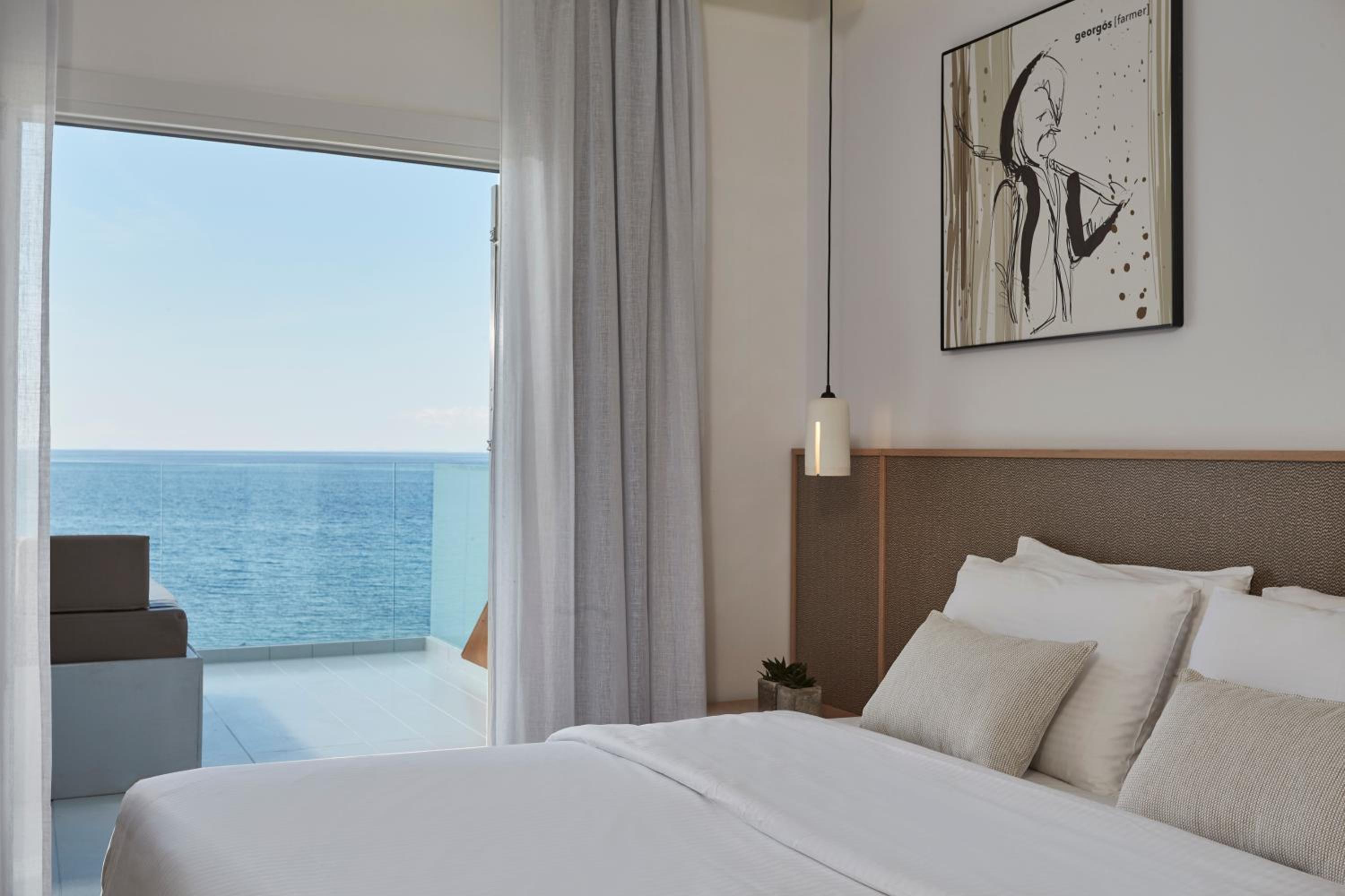 Deluxe Double Room with Sea View - Photo 2