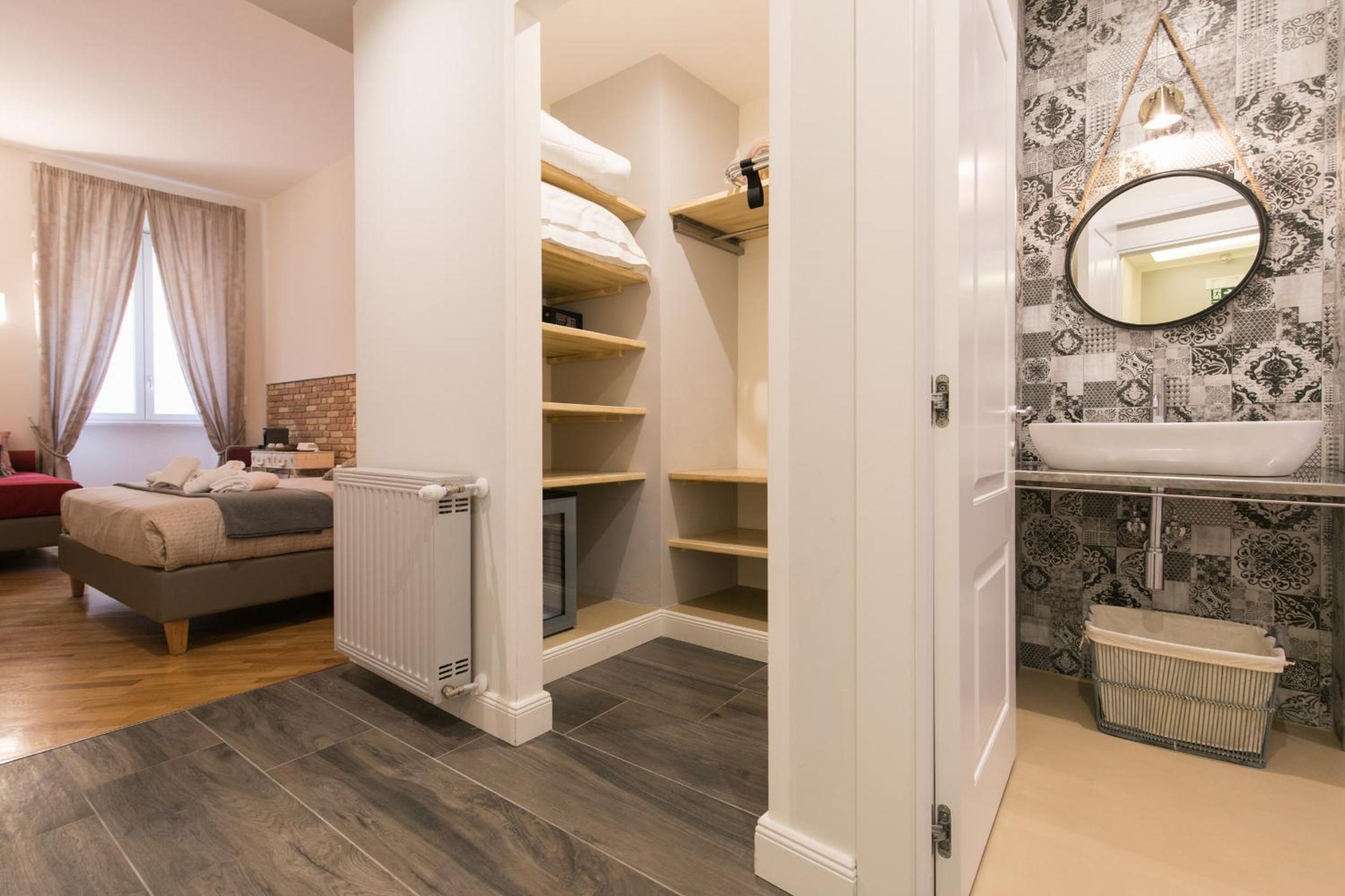Deluxe Quadruple Room (Annex) photo 1