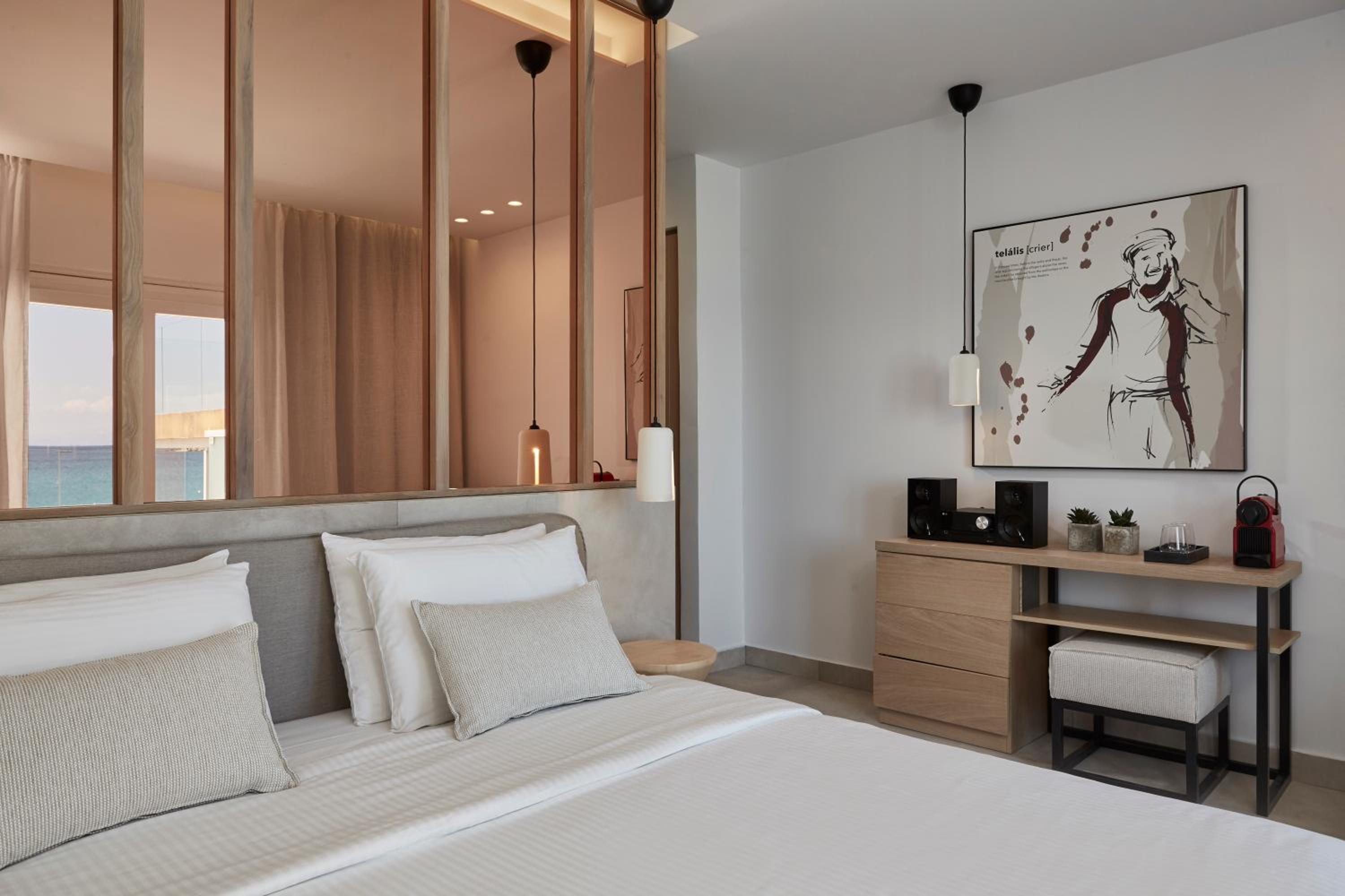 Deluxe Double Room with Sea View - Photo 12