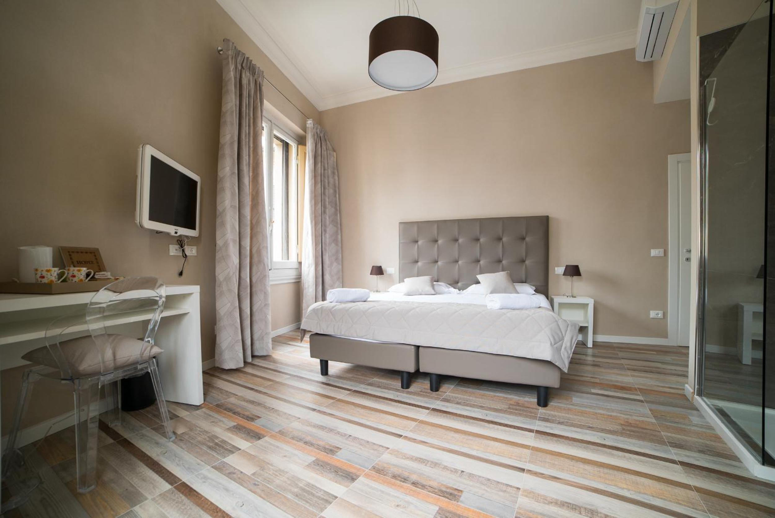Deluxe Double or Twin Room with City View