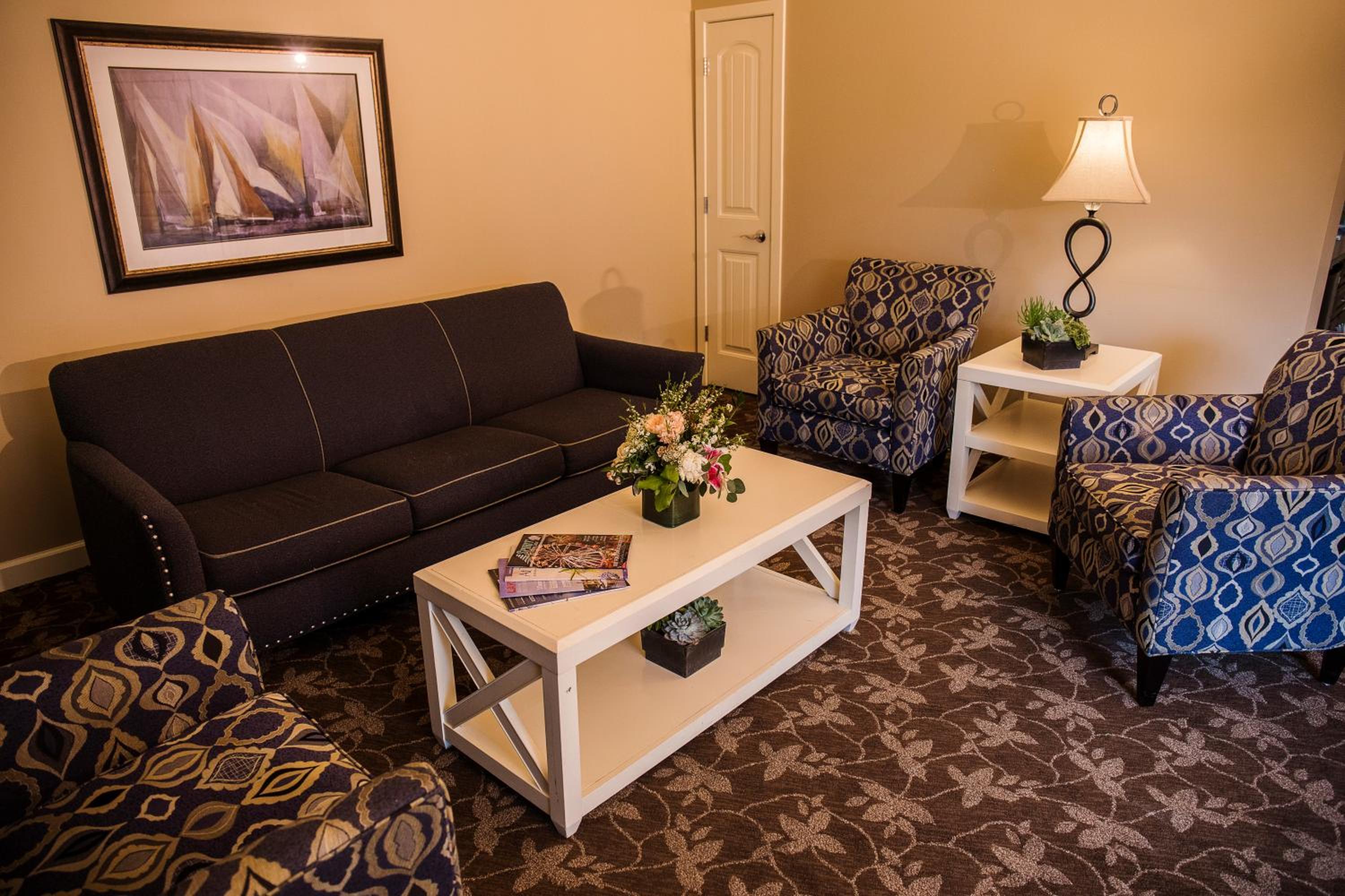 King Suite - Non-Smoking - Photo 2