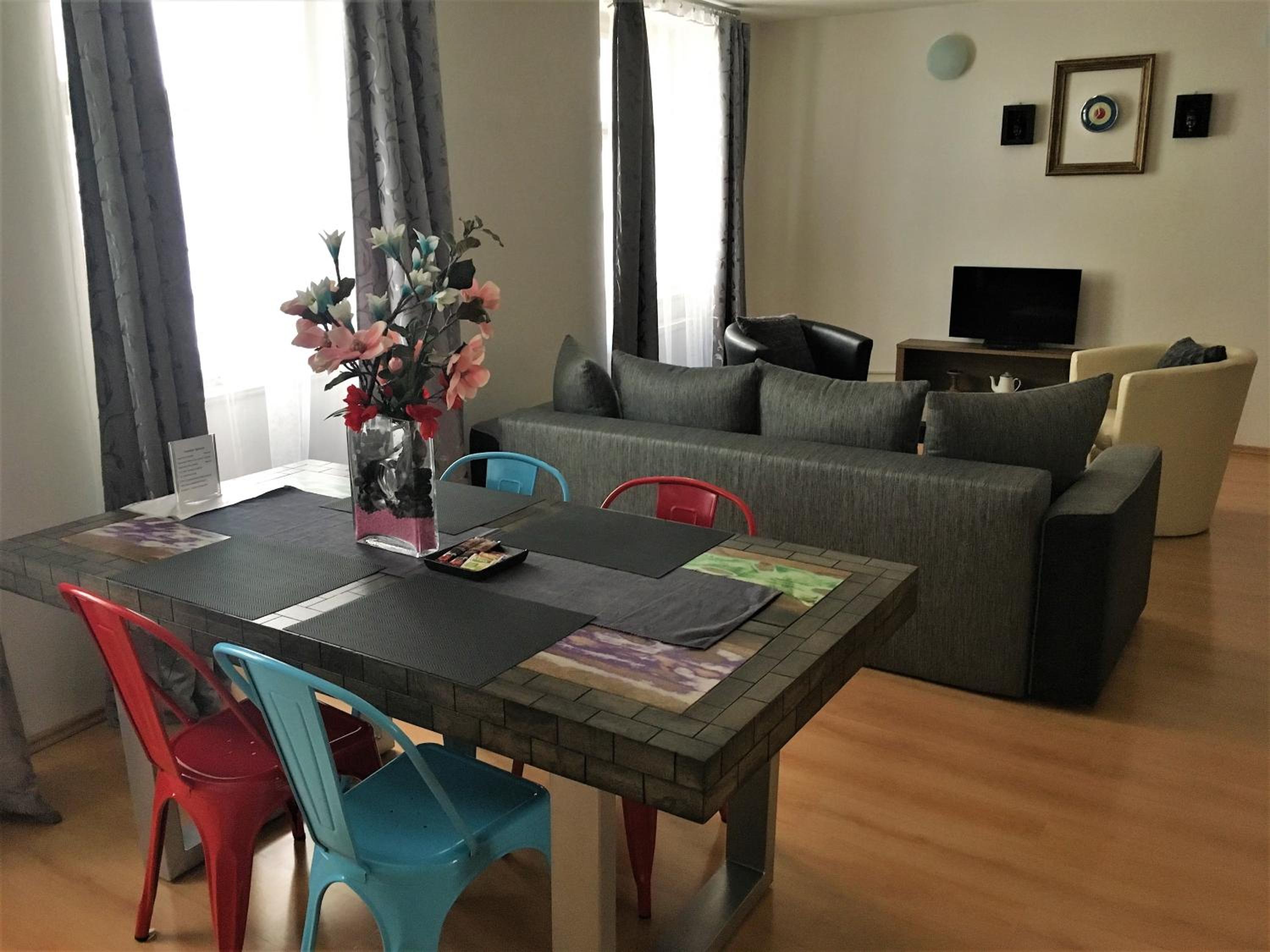 Apartment II
